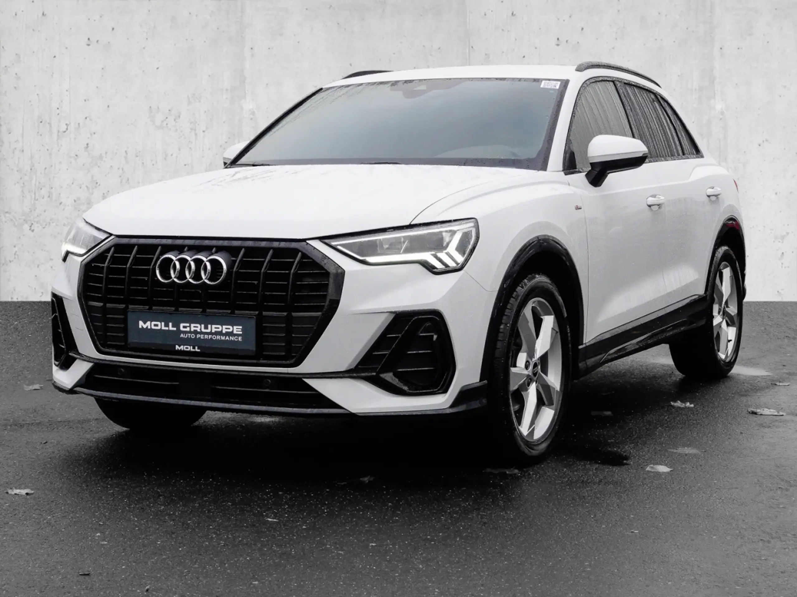 Audi - Q3