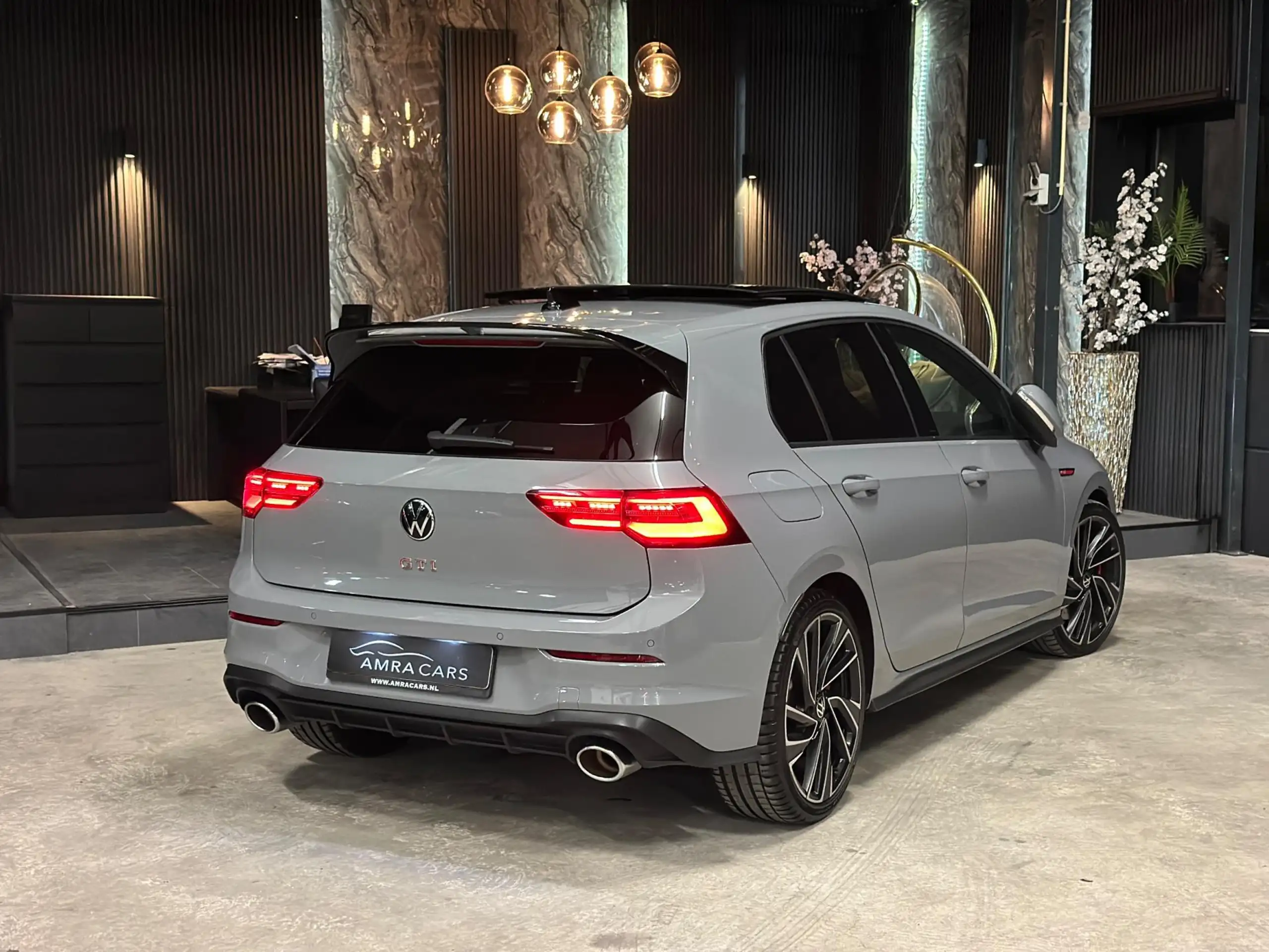 Volkswagen - Golf GTI