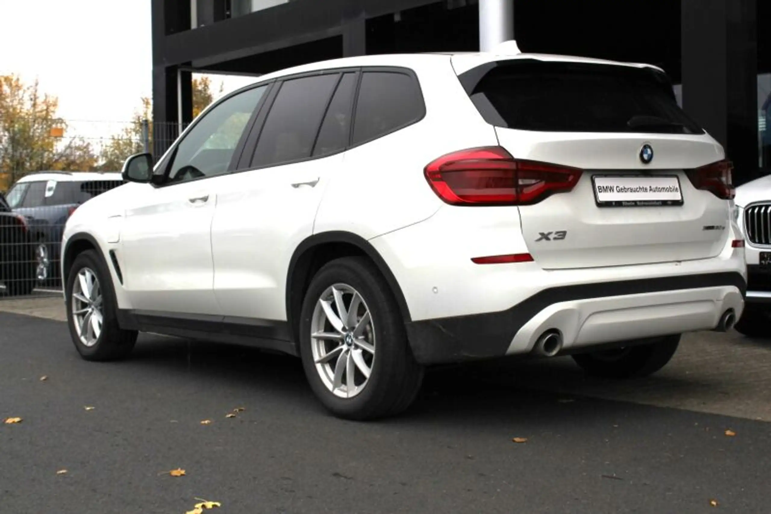 BMW - X3