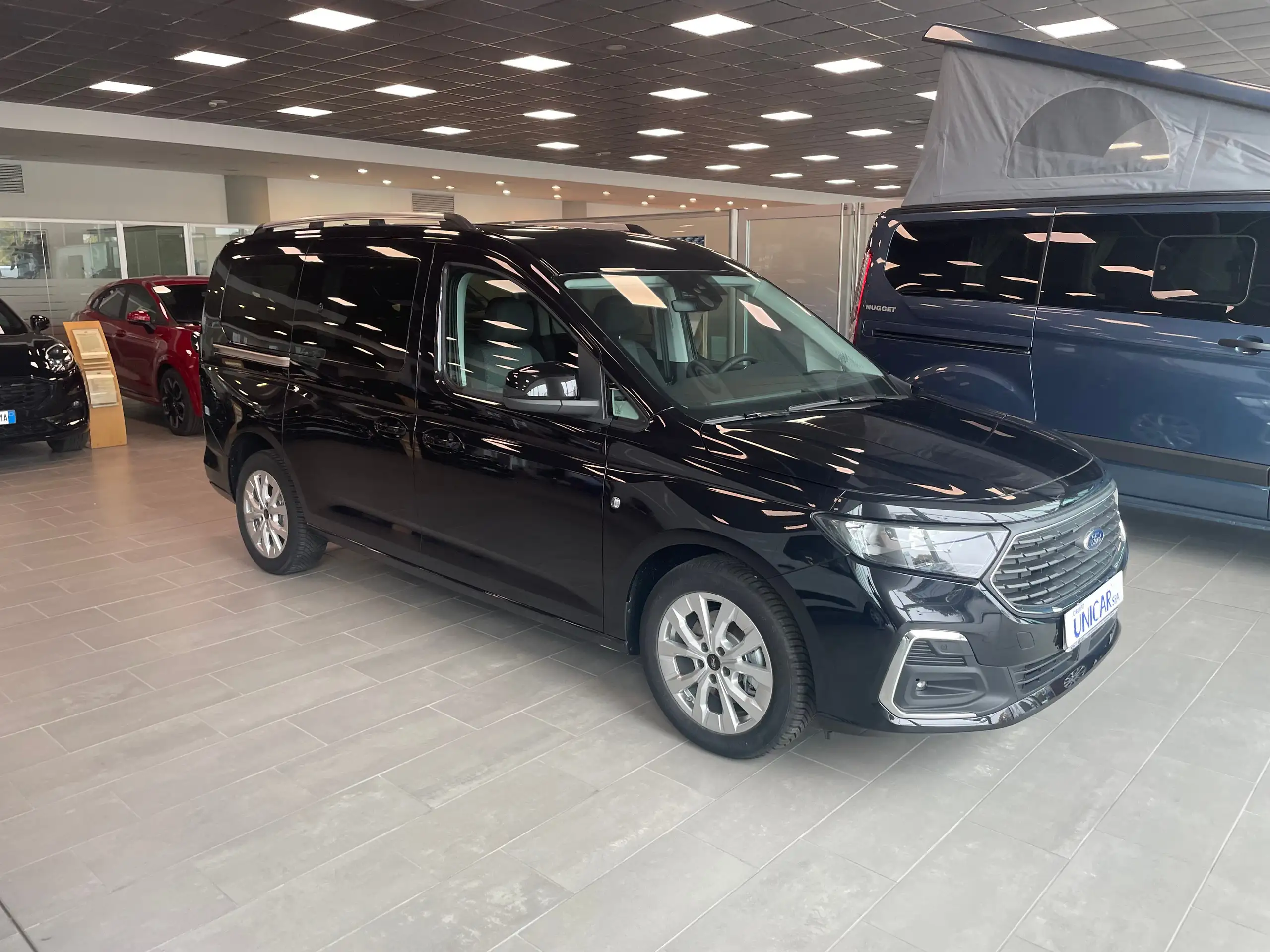 Ford - Grand Tourneo