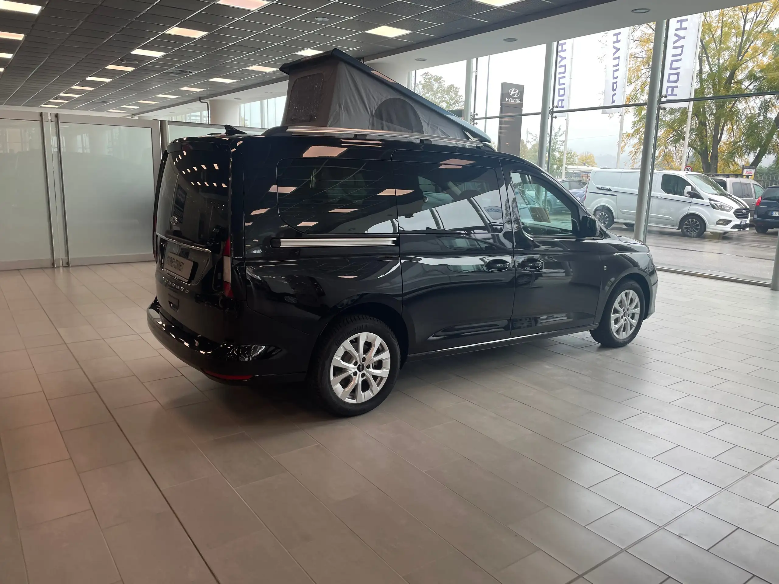 Ford - Grand Tourneo