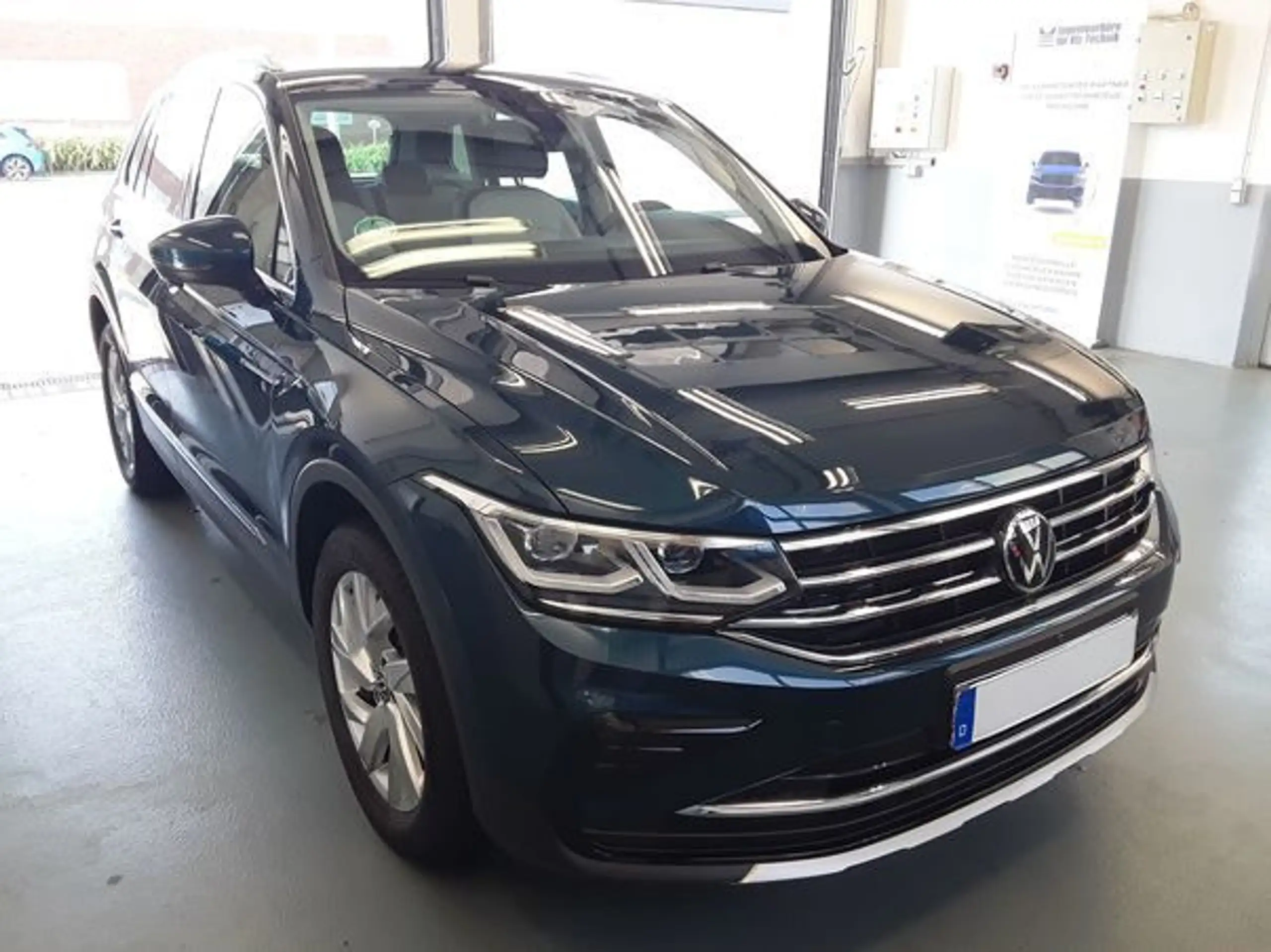 Volkswagen - Tiguan