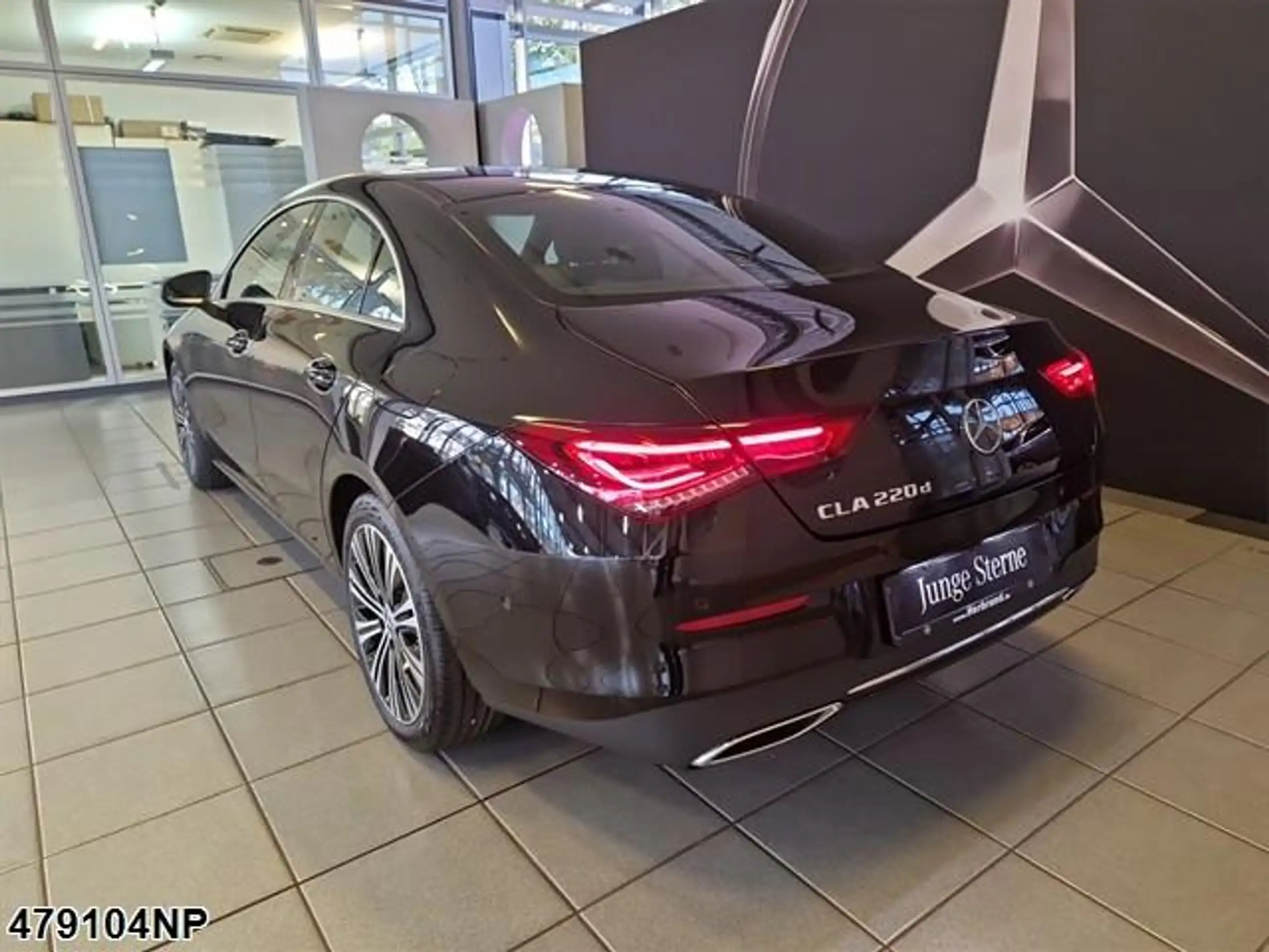 Mercedes-Benz - CLA 220