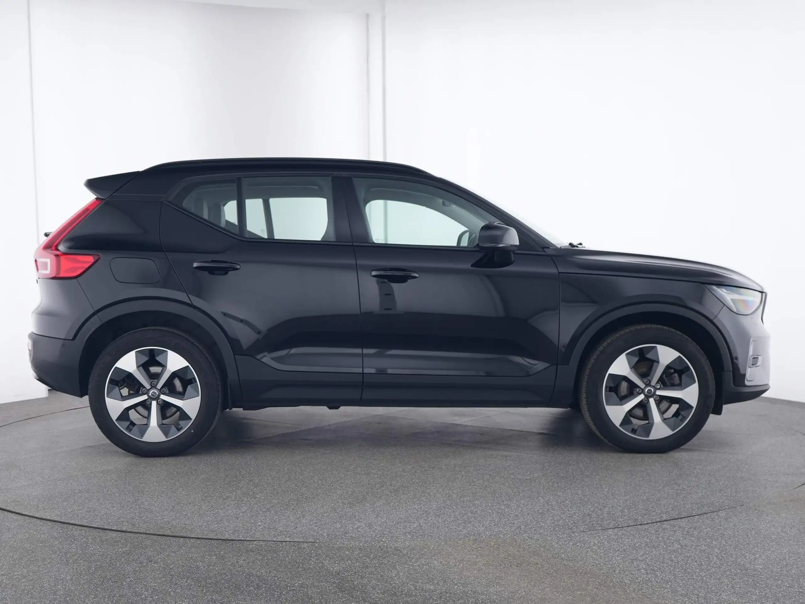 Volvo - XC40