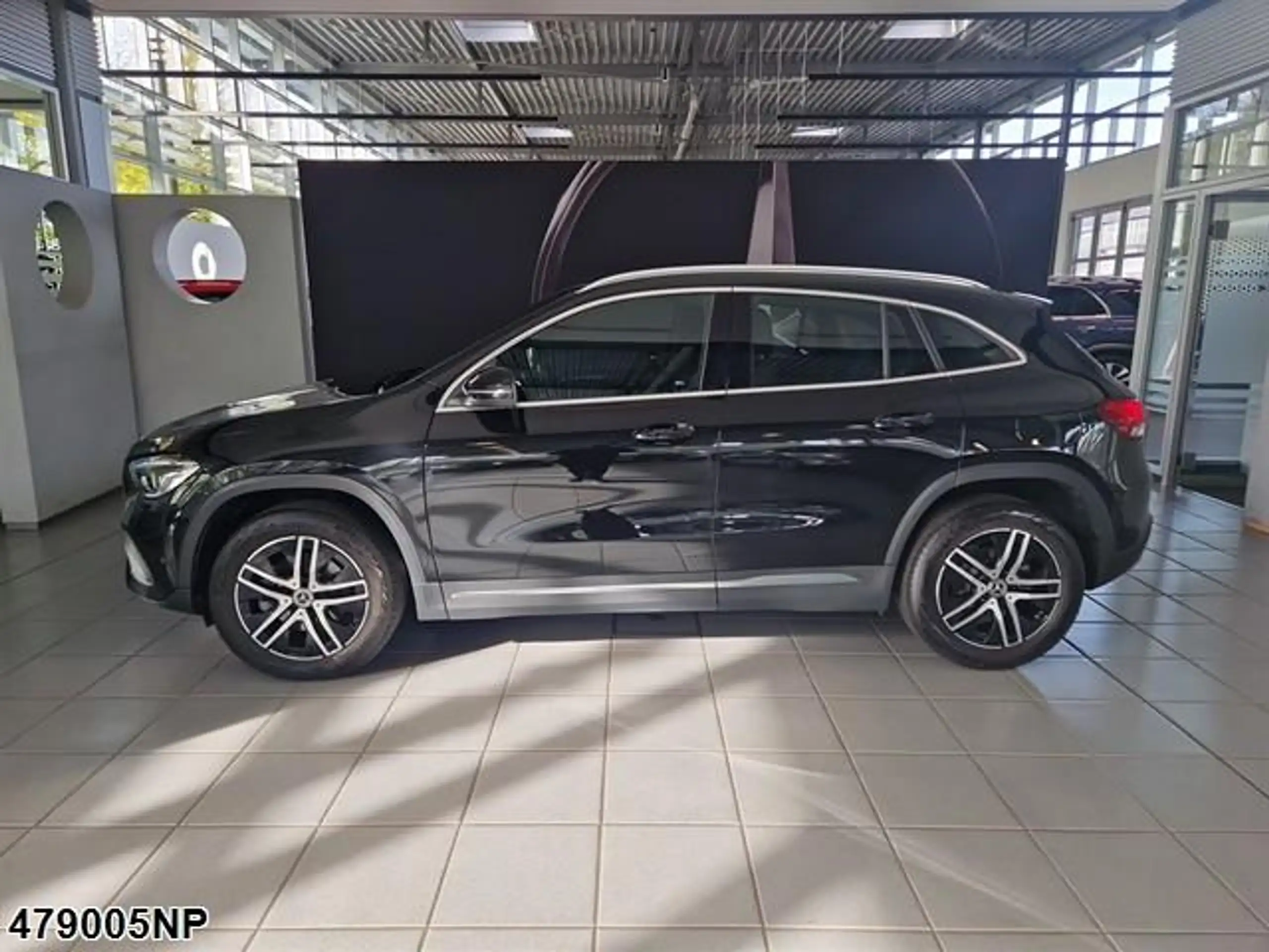 Mercedes-Benz - GLA 200