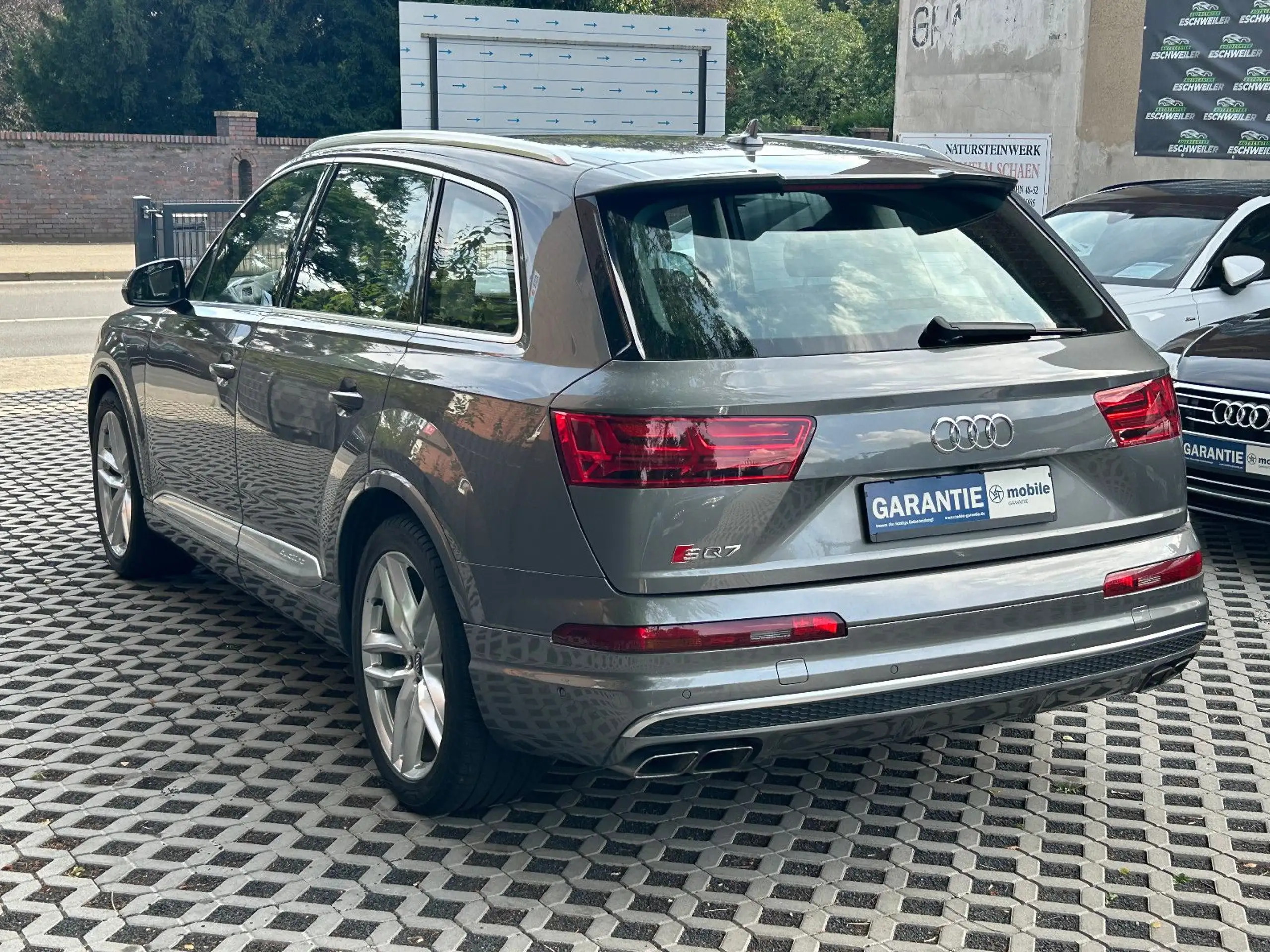 Audi - SQ7