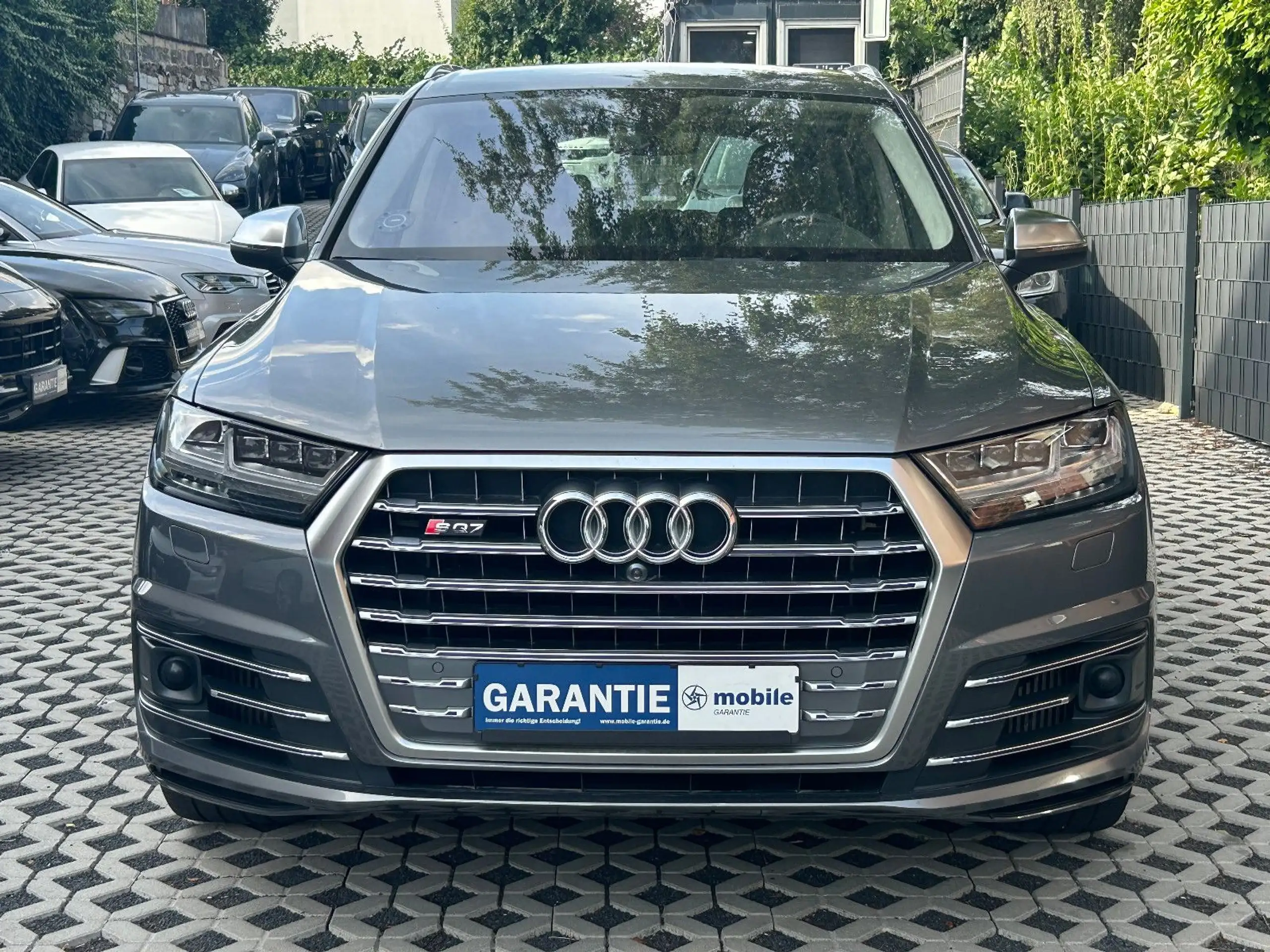 Audi - SQ7