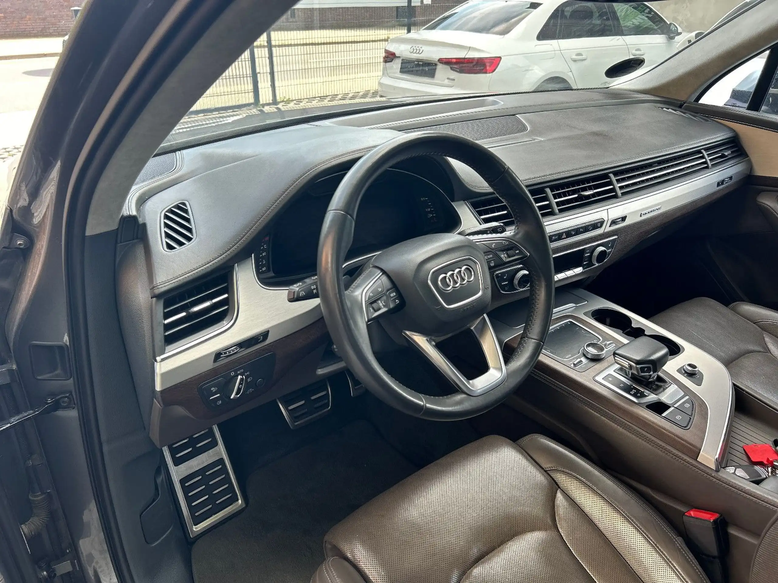 Audi - SQ7