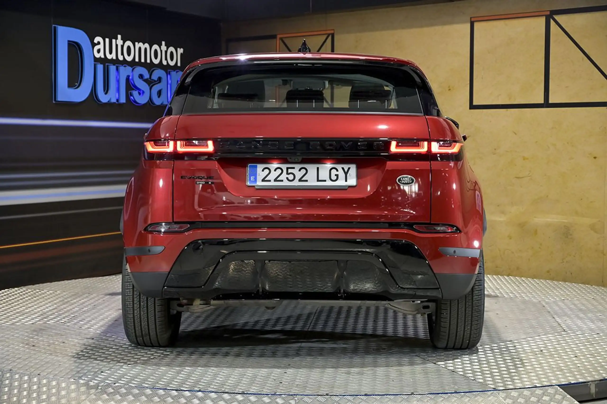 Land Rover - Range Rover Evoque