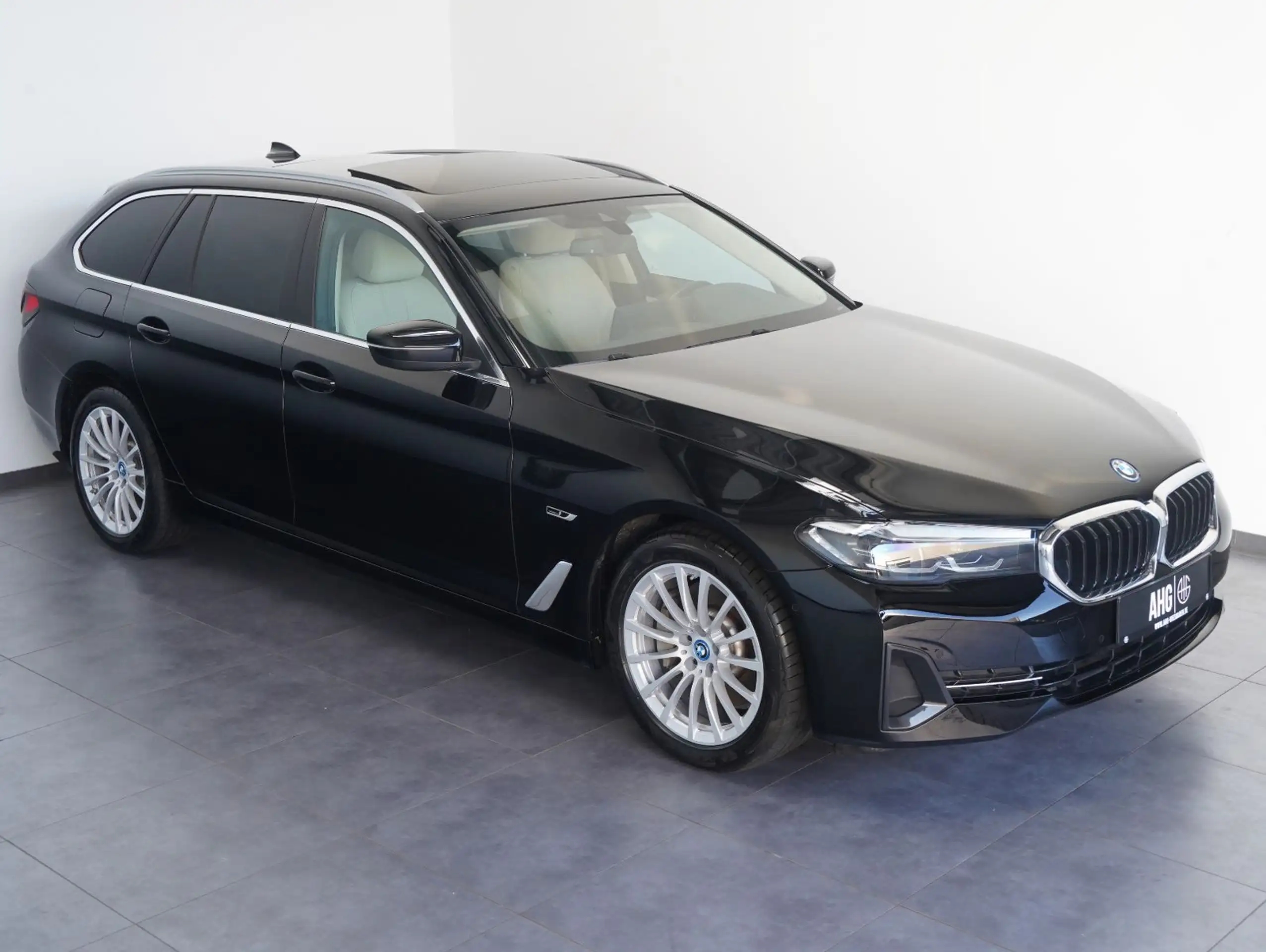 BMW - 530