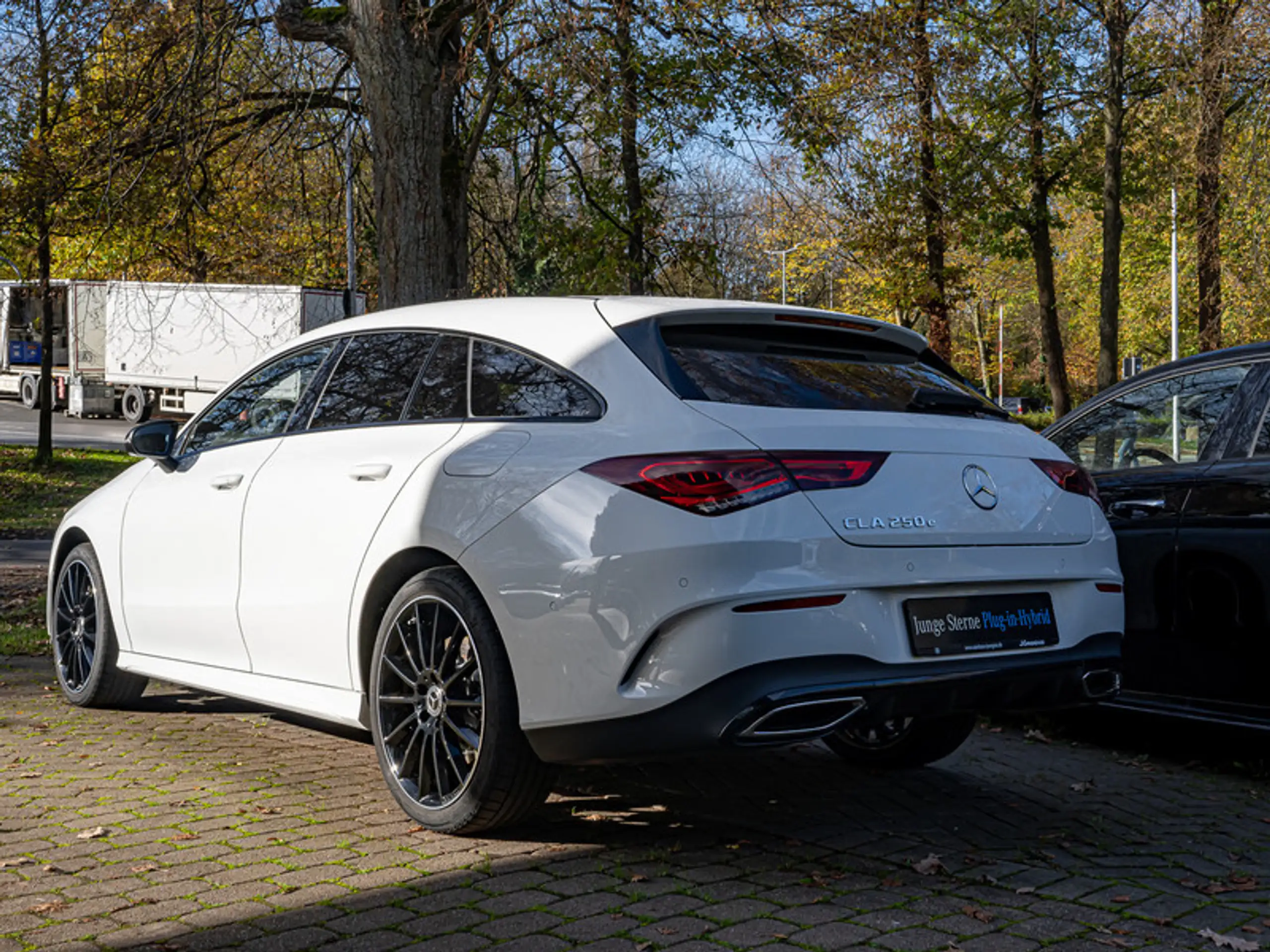 Mercedes-Benz - CLA 250