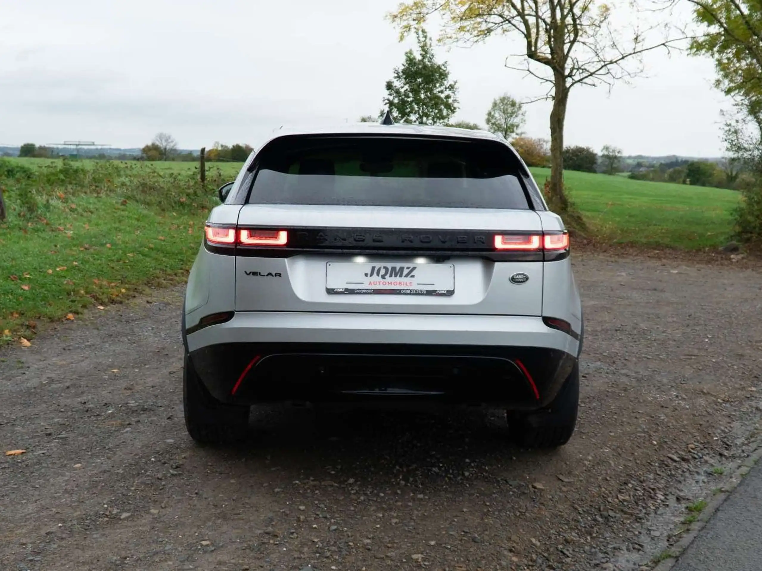 Land Rover - Range Rover Velar