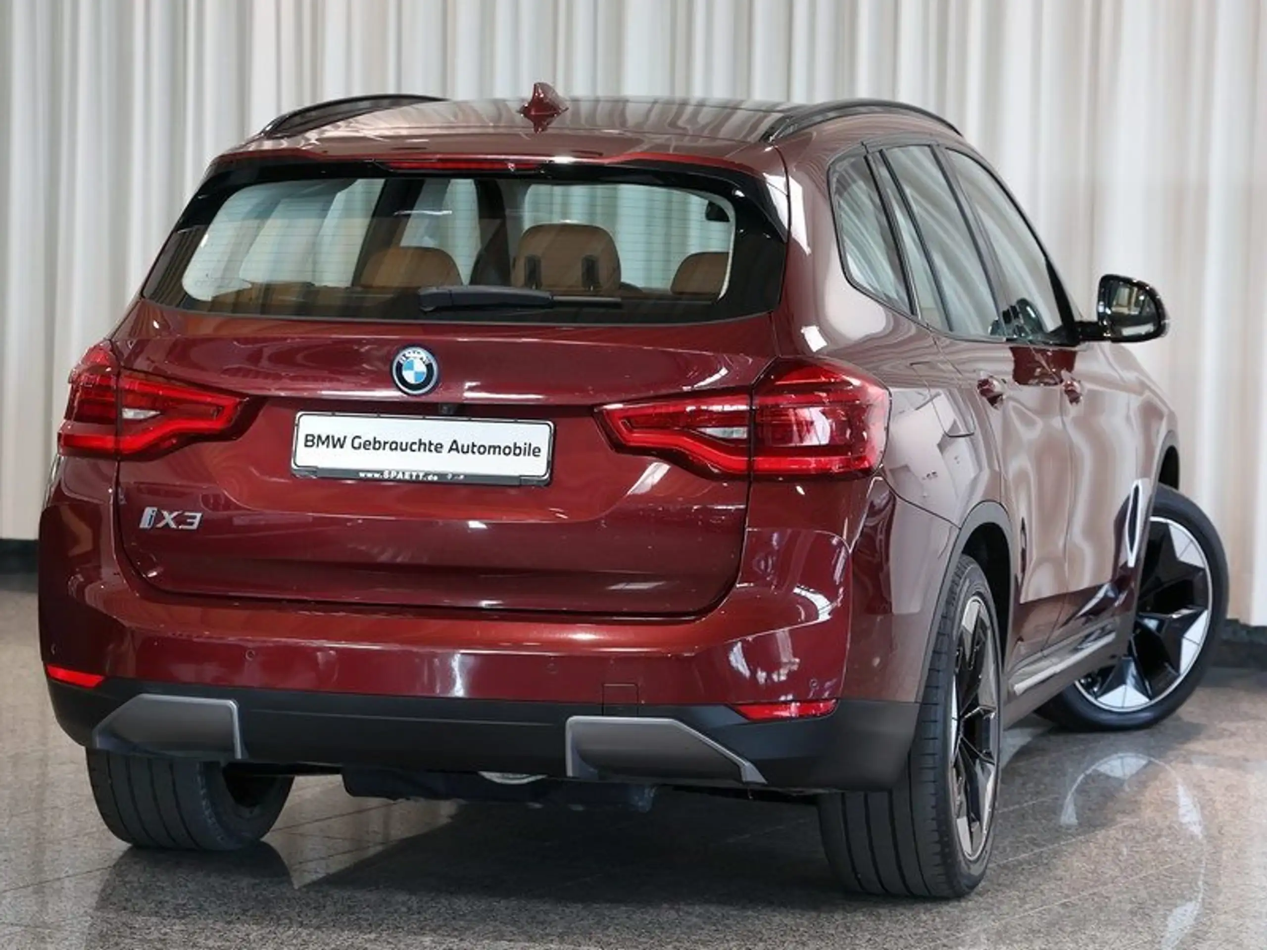 BMW - iX3