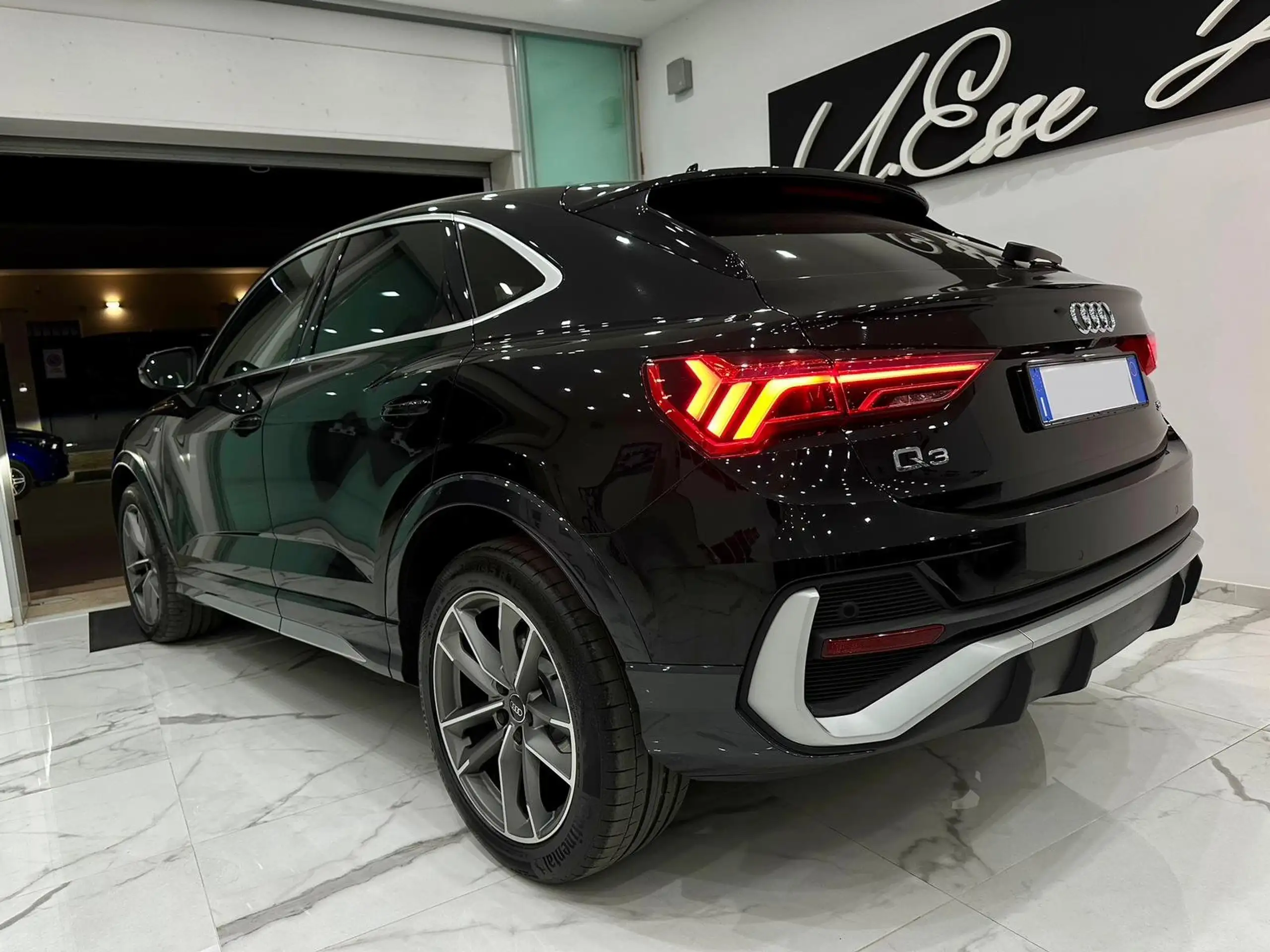 Audi - Q3