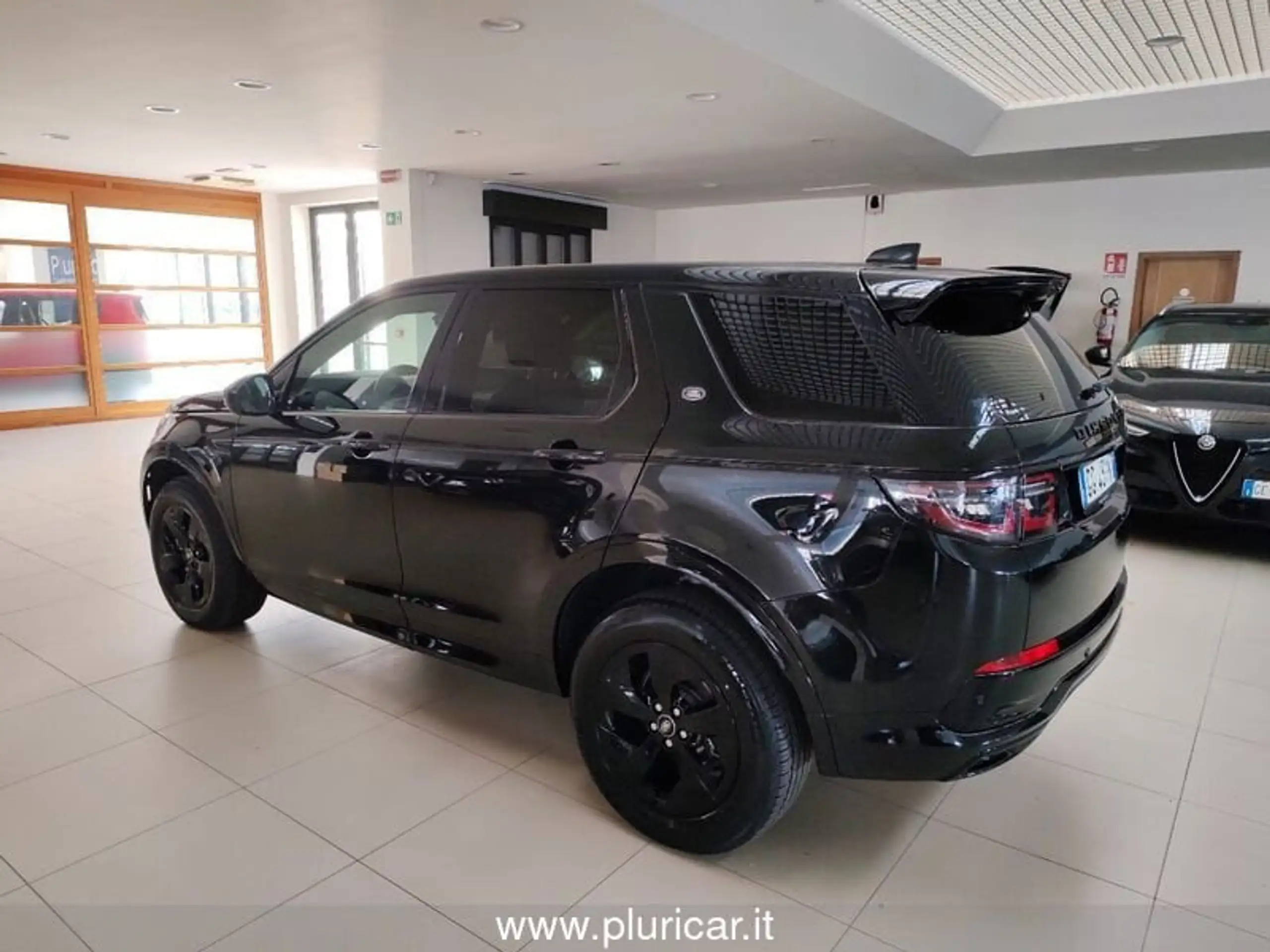 Land Rover - Discovery Sport