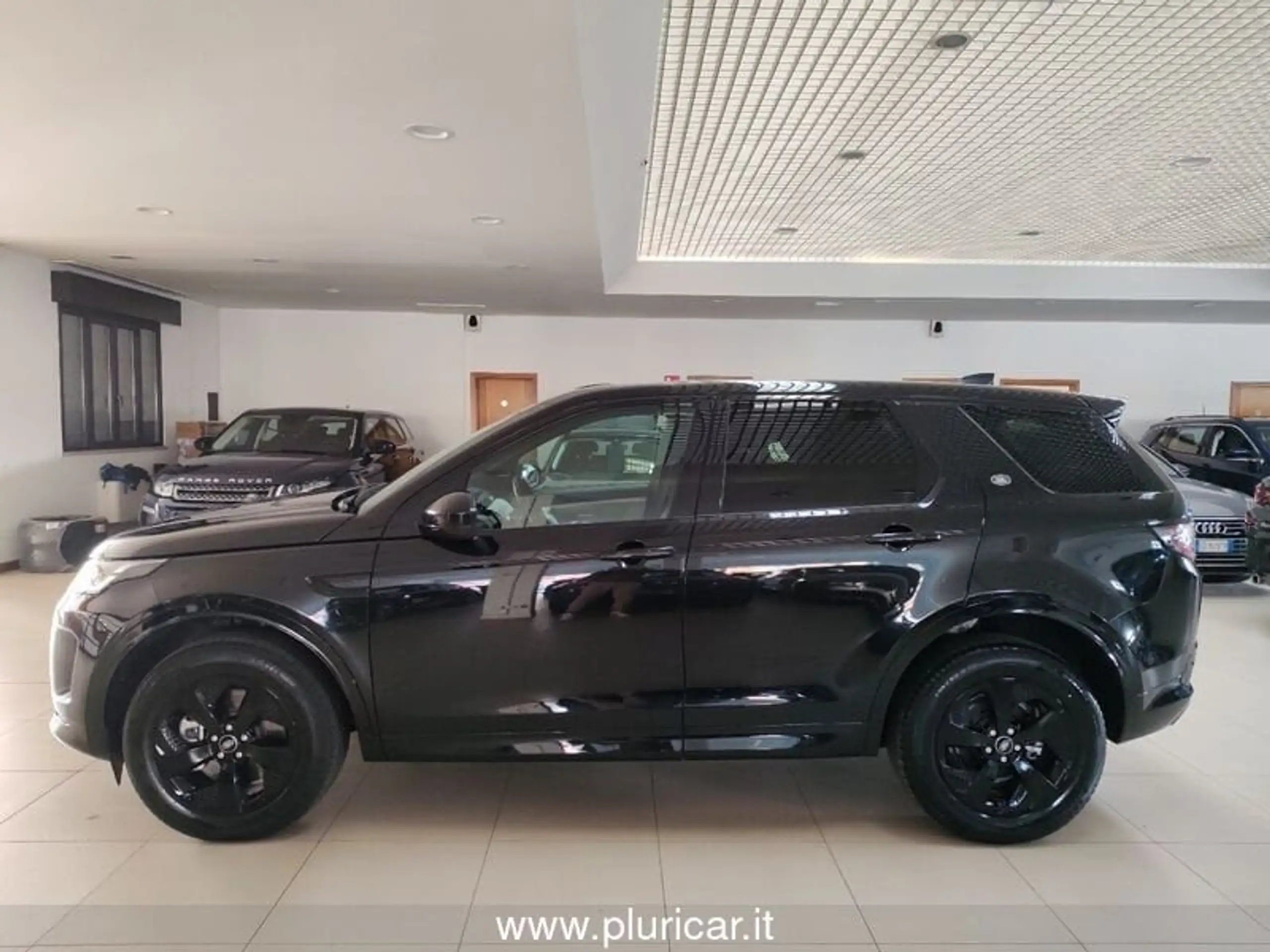 Land Rover - Discovery Sport