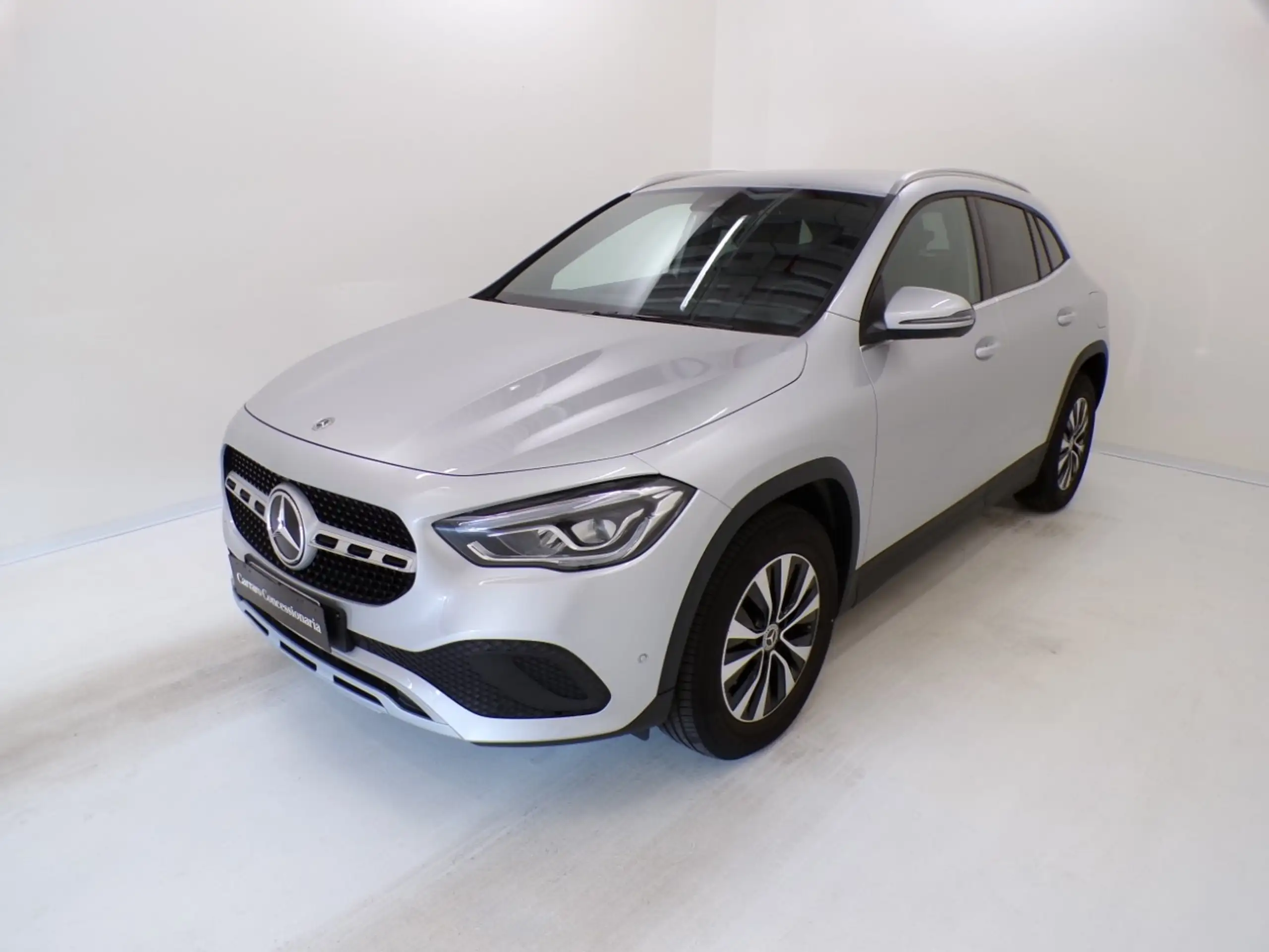 Mercedes-Benz GLA 200 2022