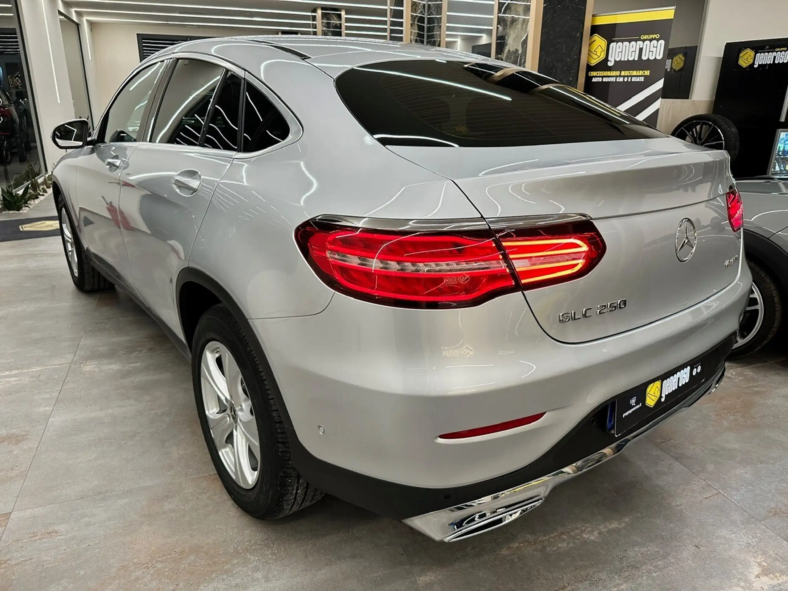 Mercedes-Benz - GLC 250