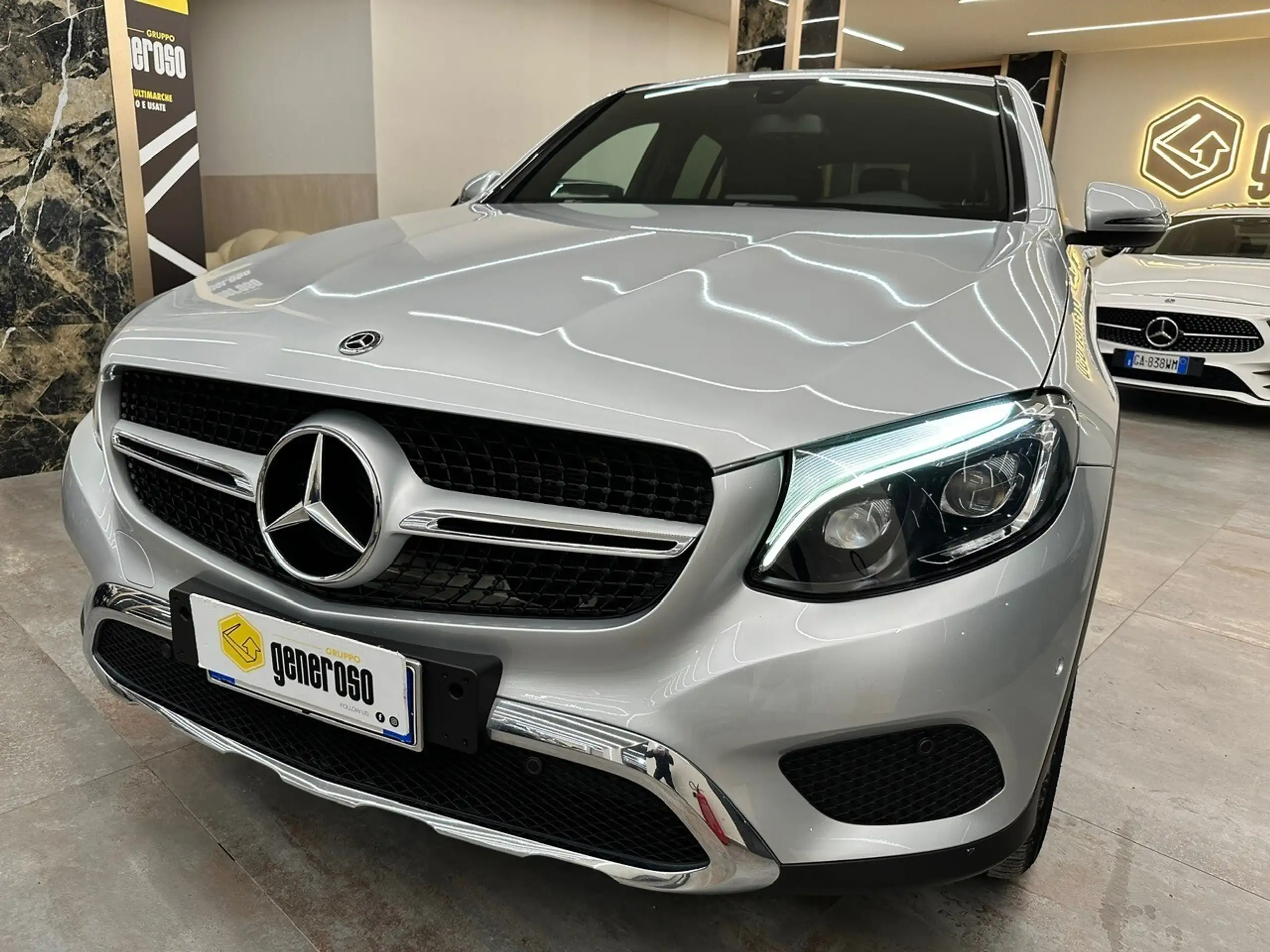 Mercedes-Benz - GLC 250