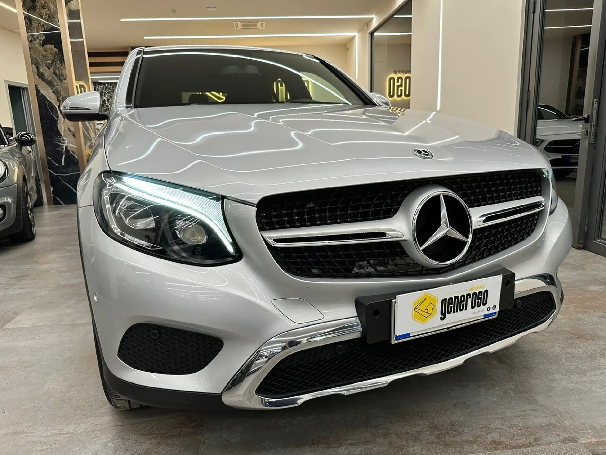 Mercedes-Benz - GLC 250