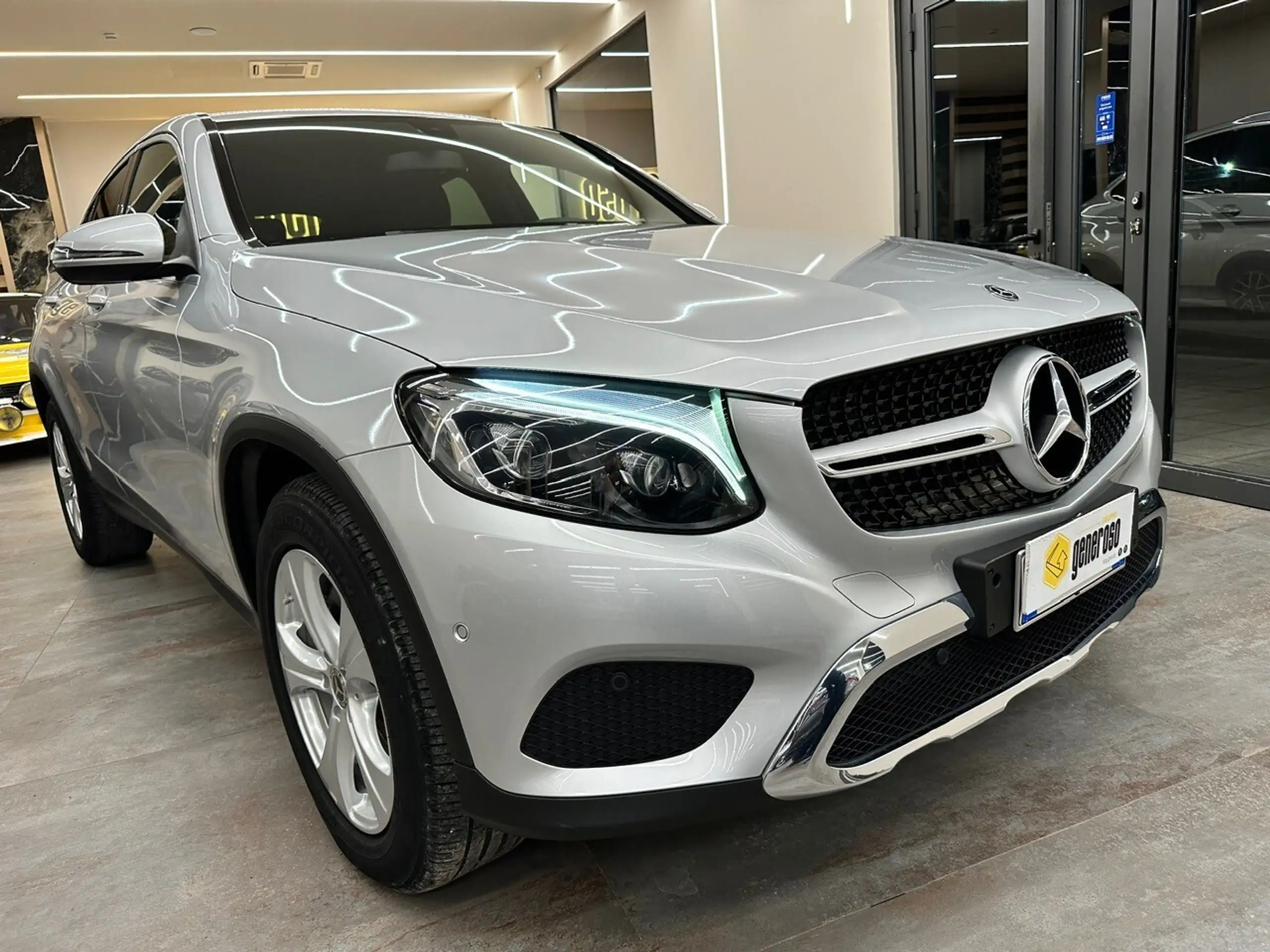 Mercedes-Benz - GLC 250