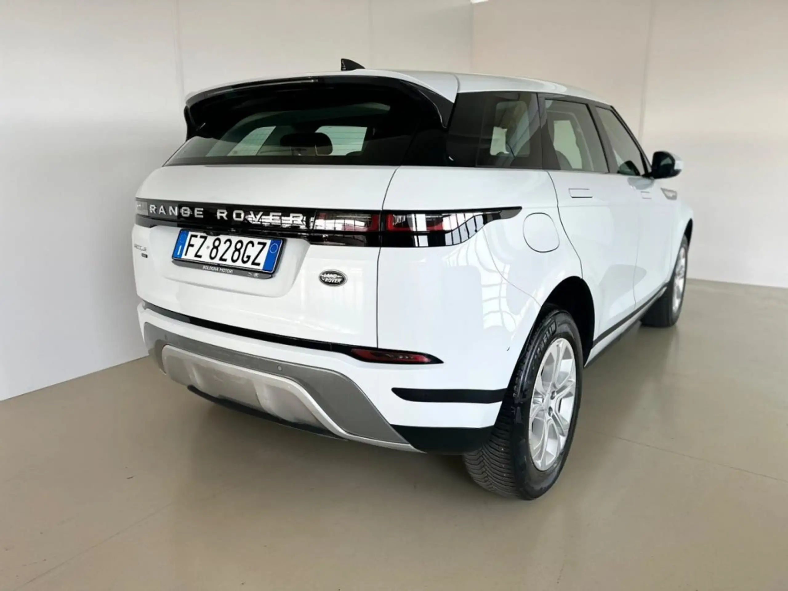 Land Rover - Range Rover Evoque