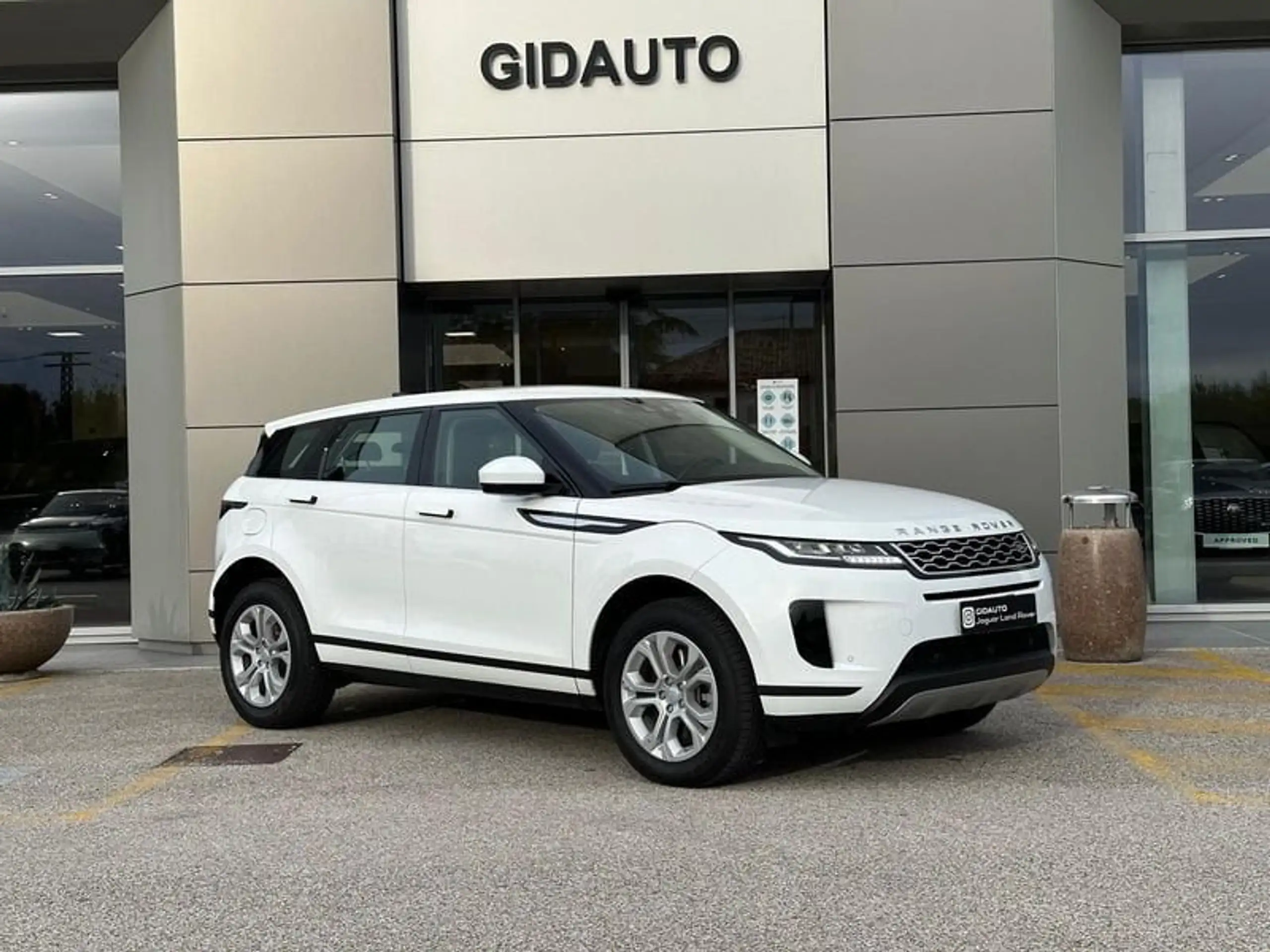 Land Rover - Range Rover Evoque