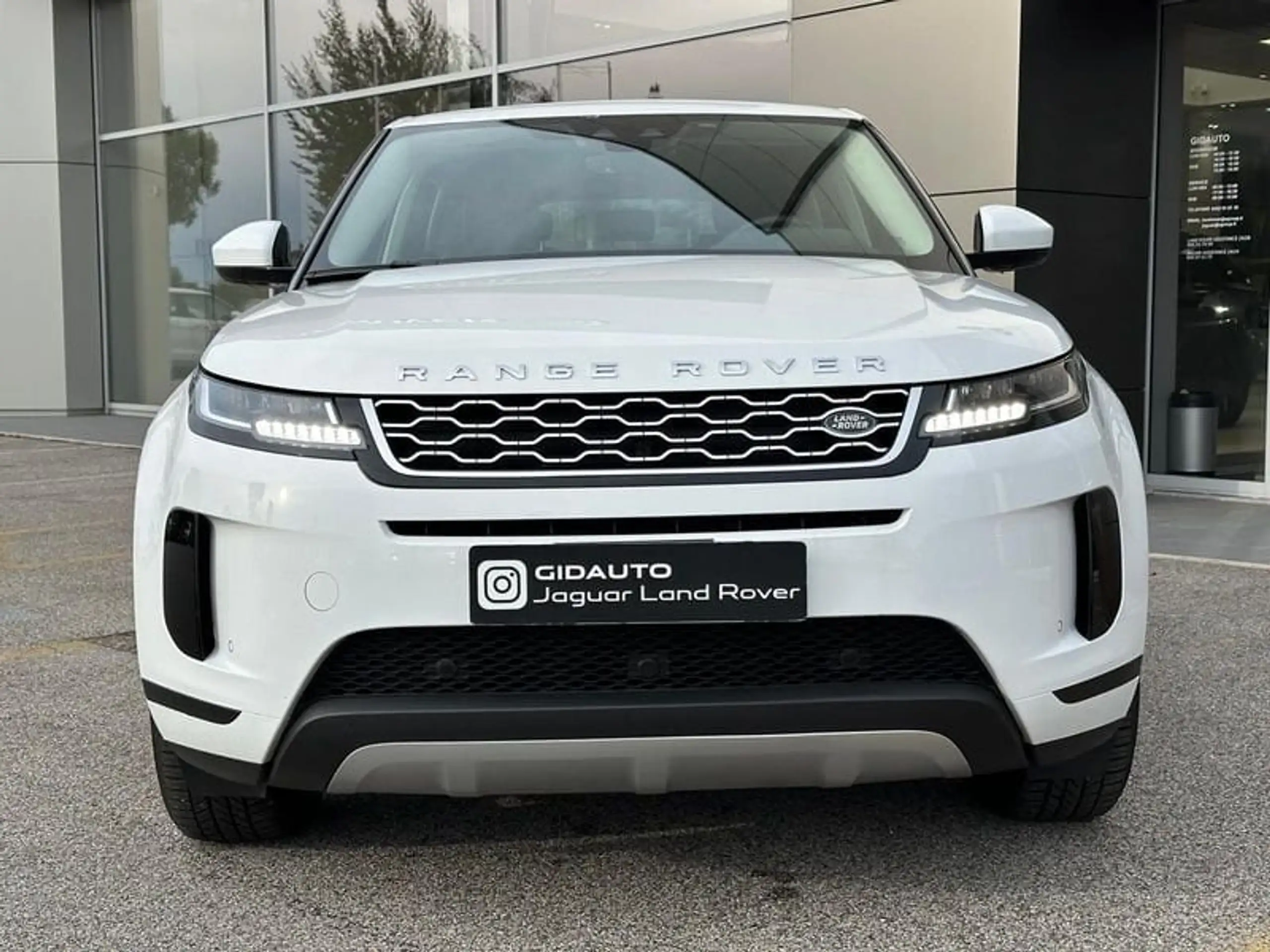 Land Rover - Range Rover Evoque