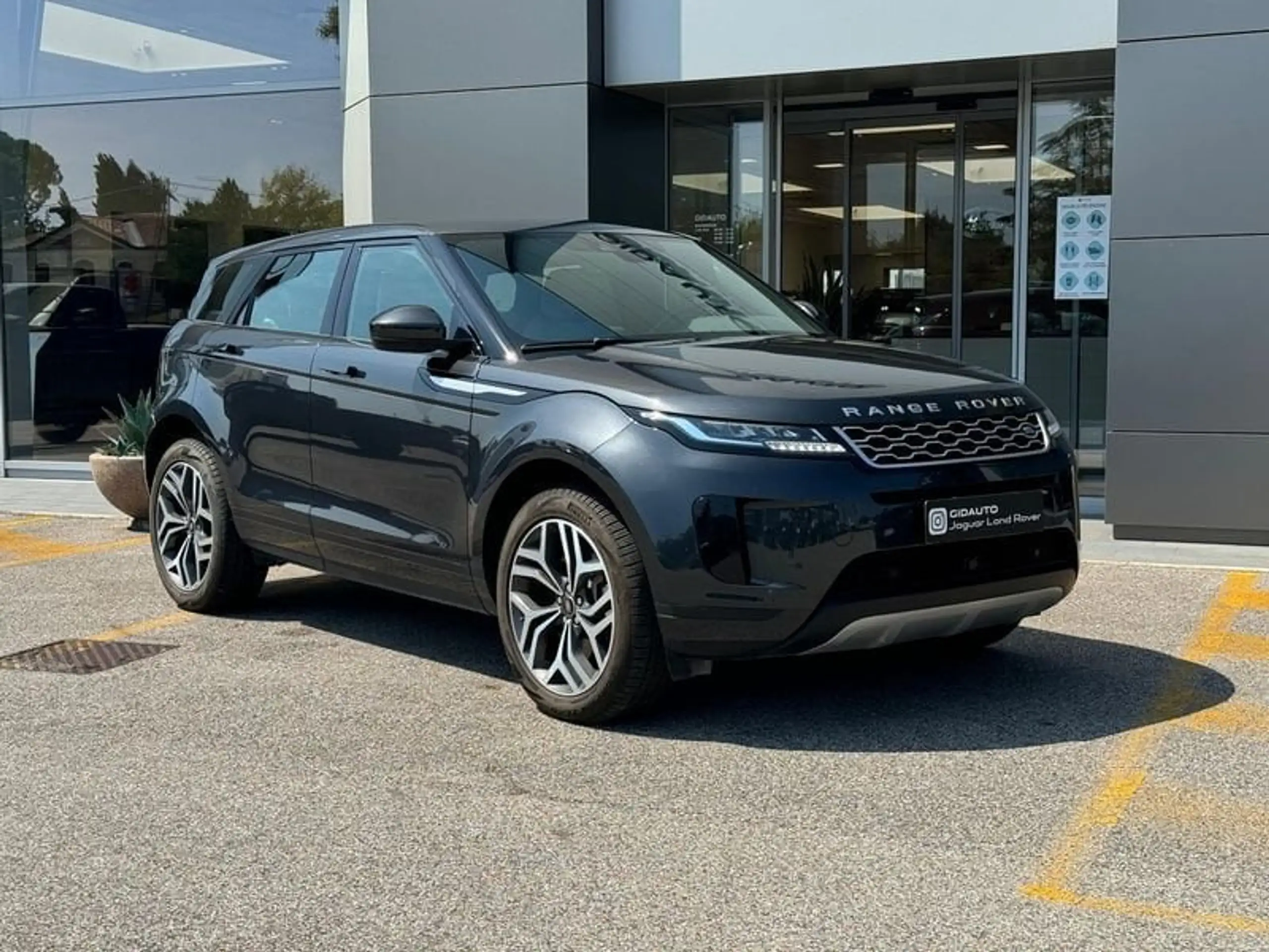 Land Rover - Range Rover Evoque