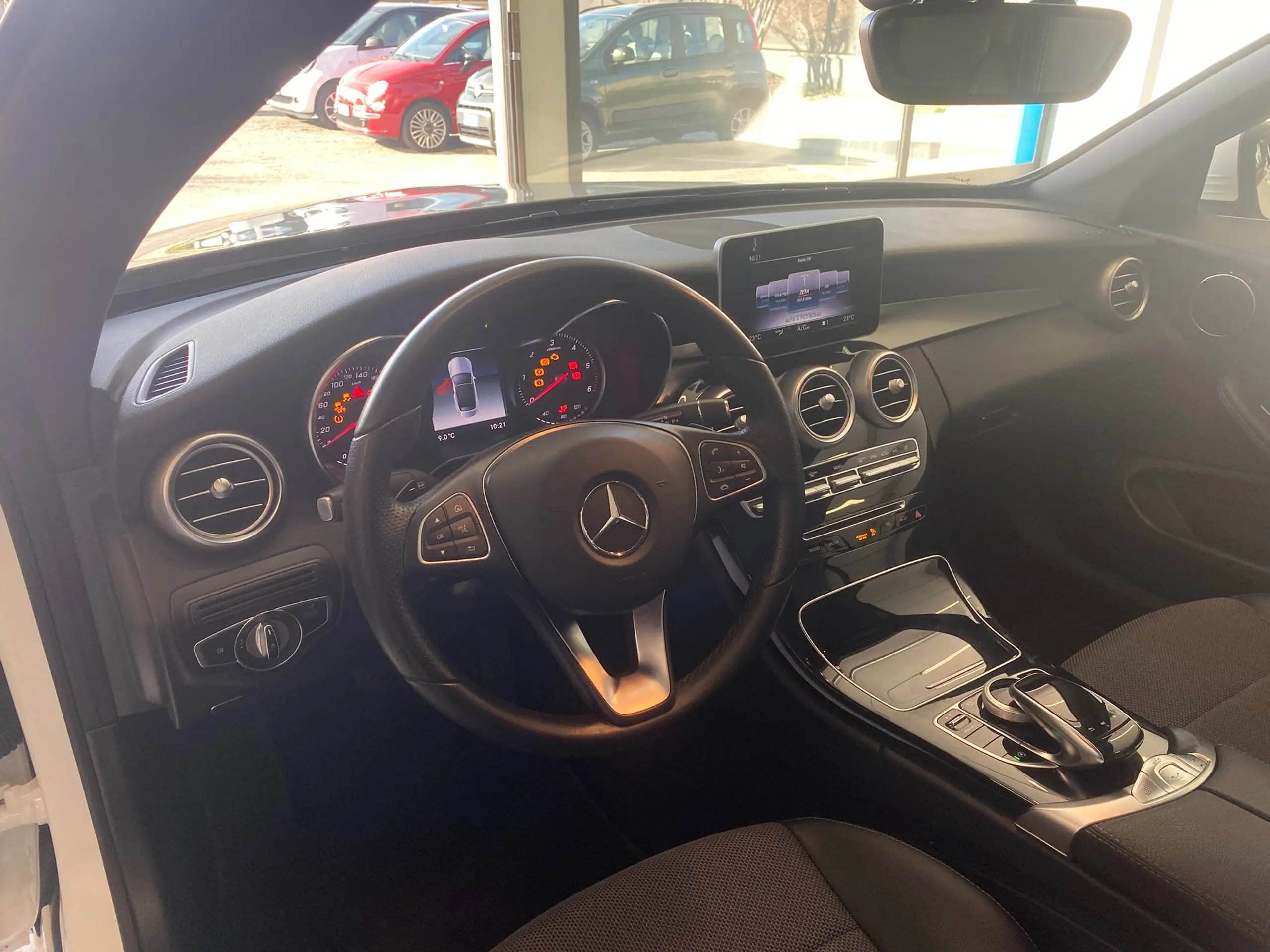 Mercedes-Benz - C 220