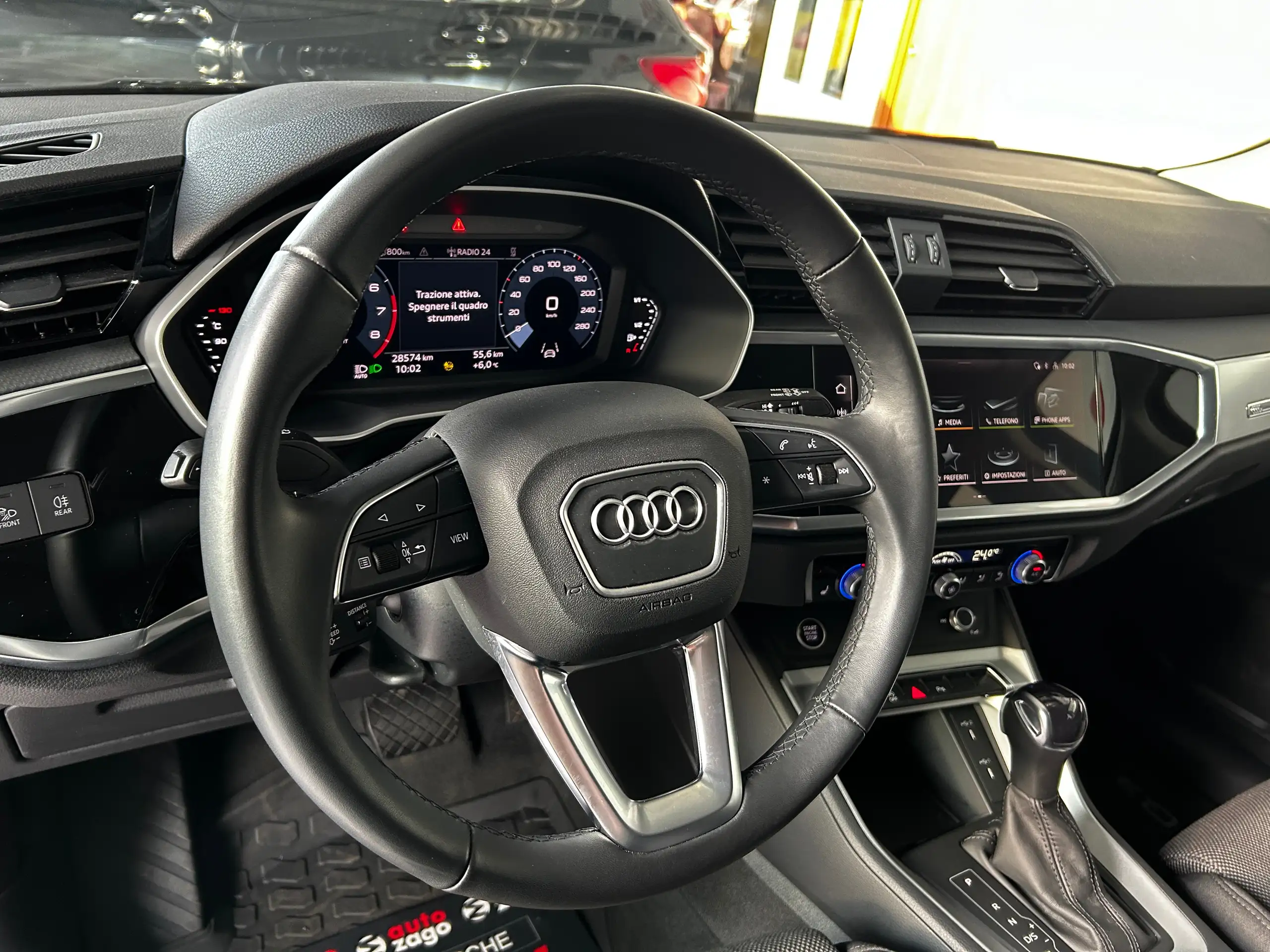 Audi - Q3