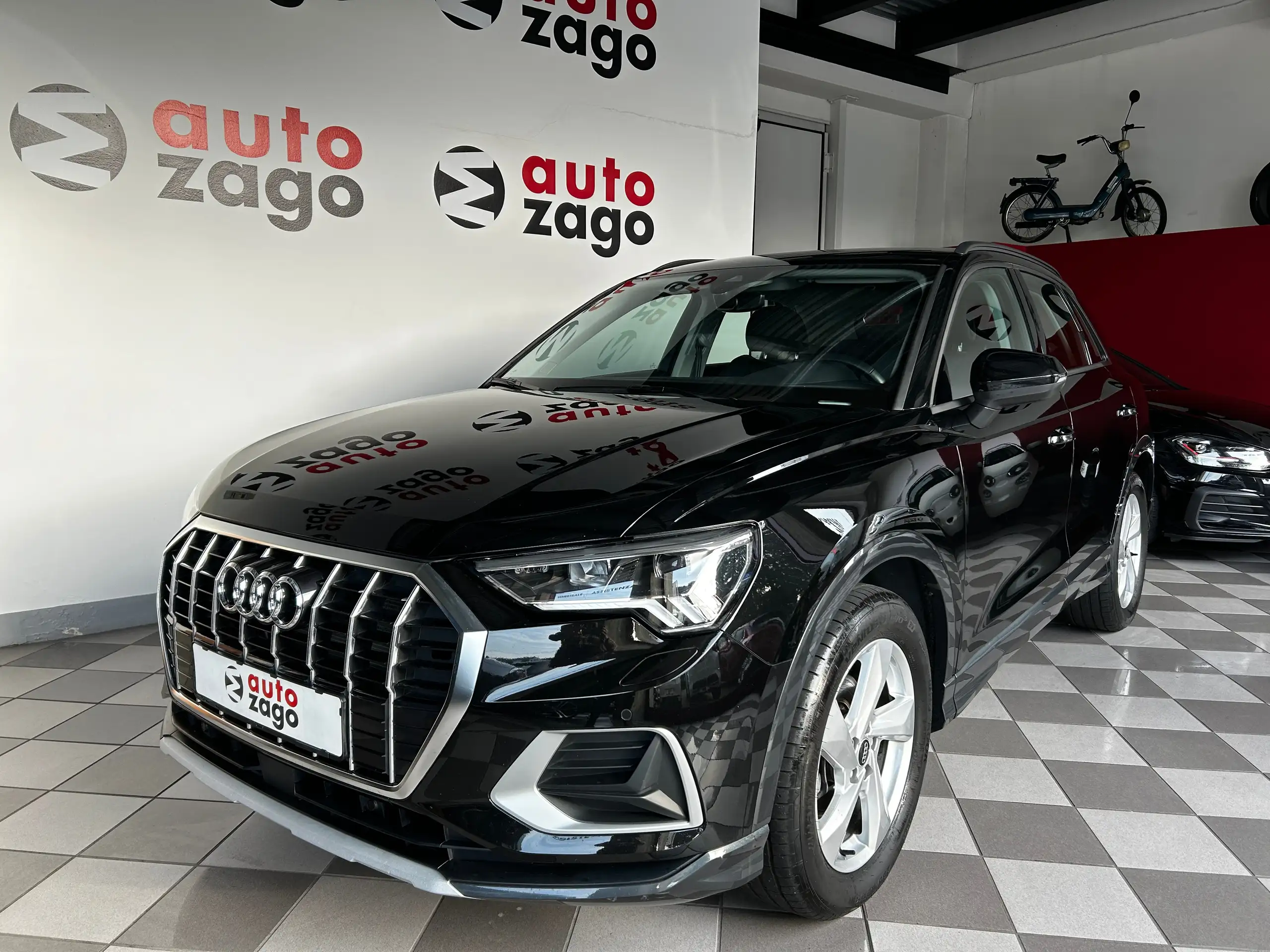 Audi - Q3