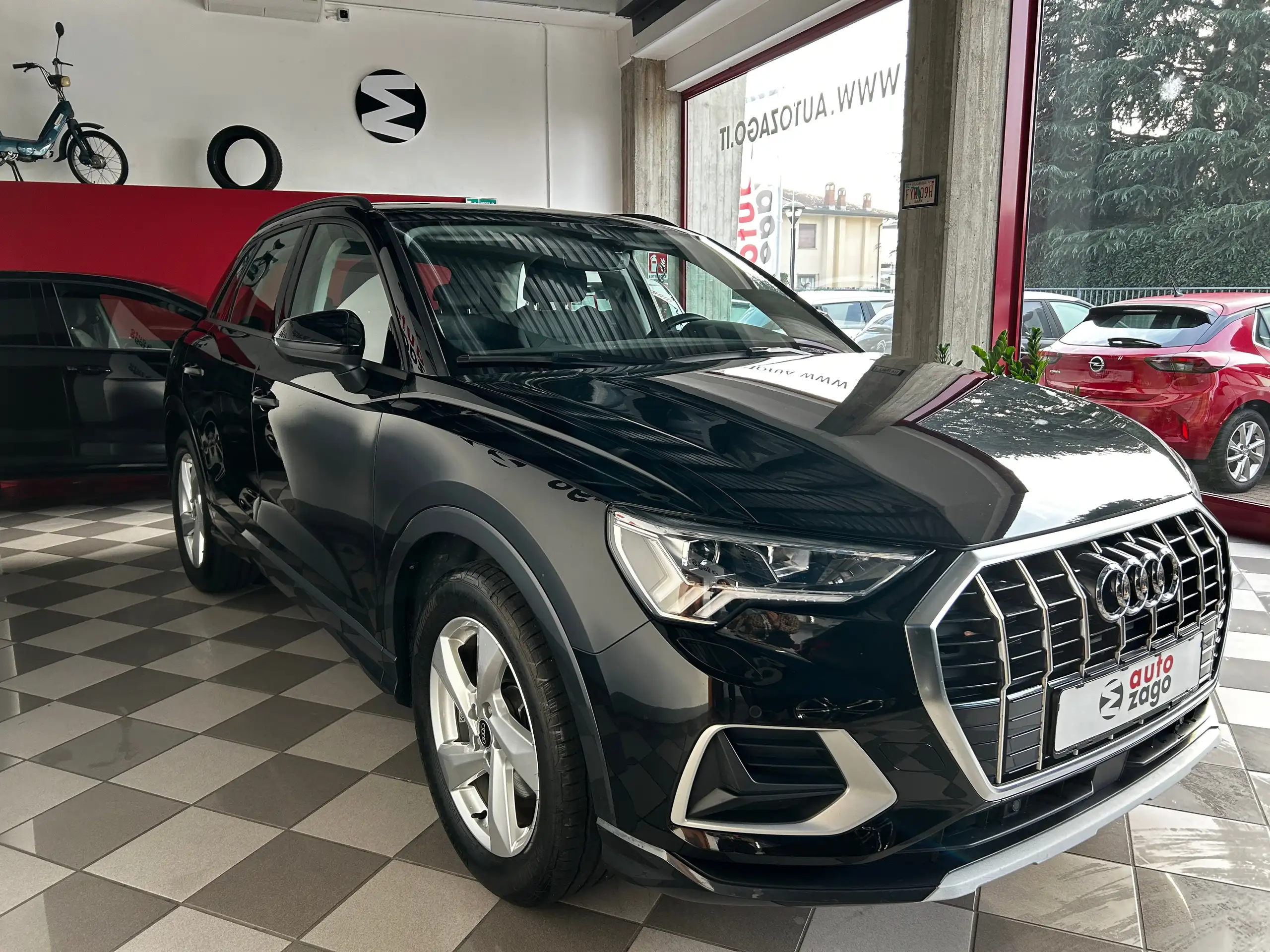 Audi - Q3