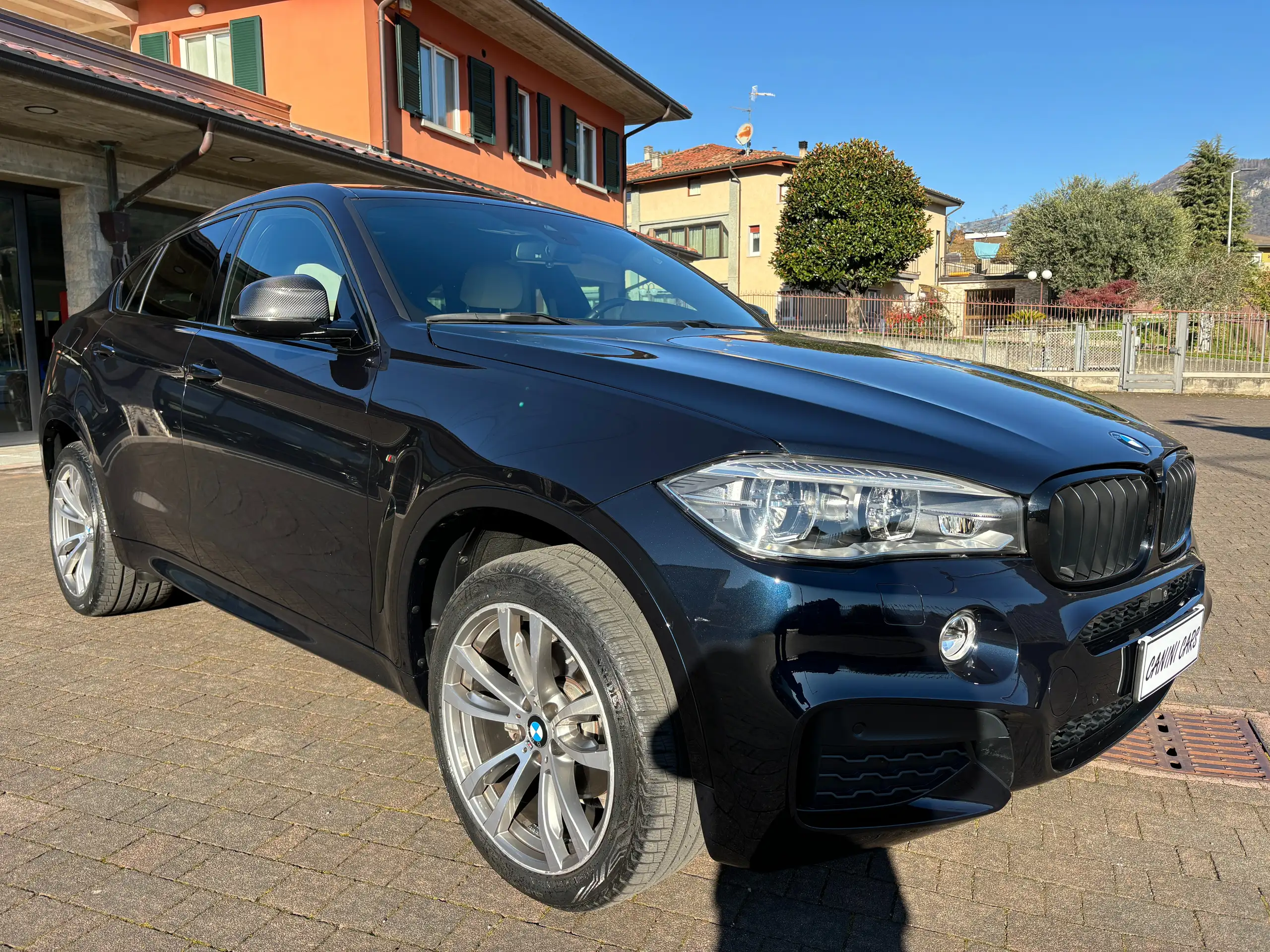 BMW - X6