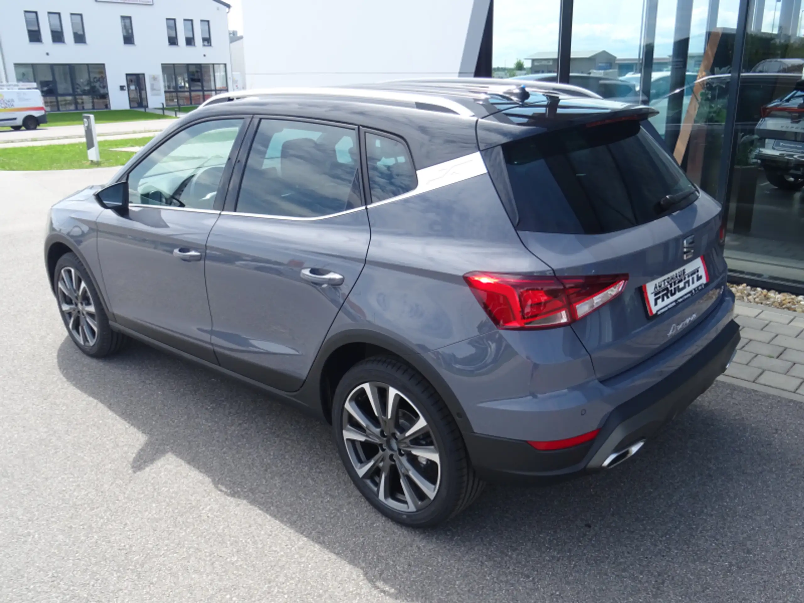 SEAT - Arona