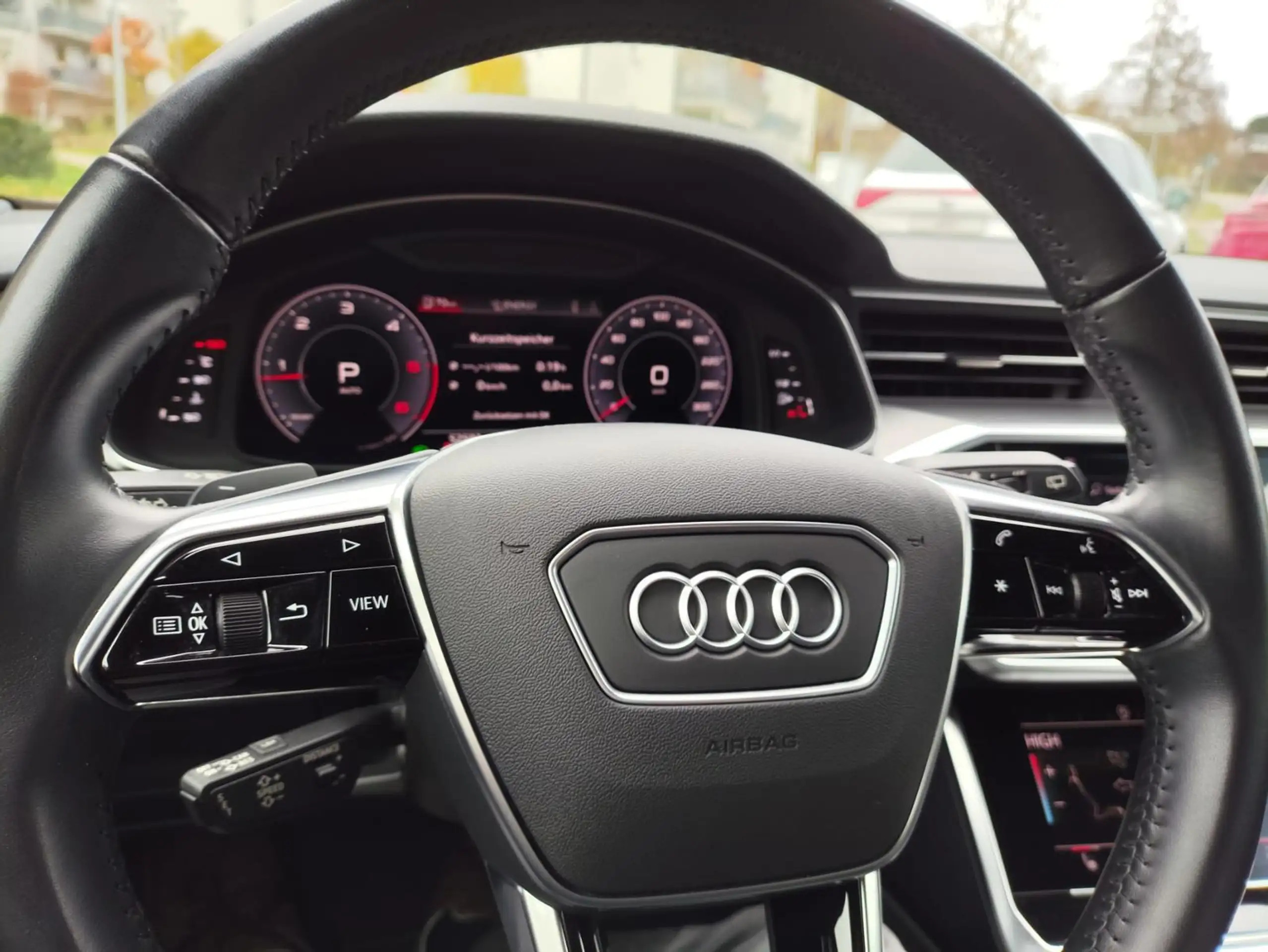 Audi - A6