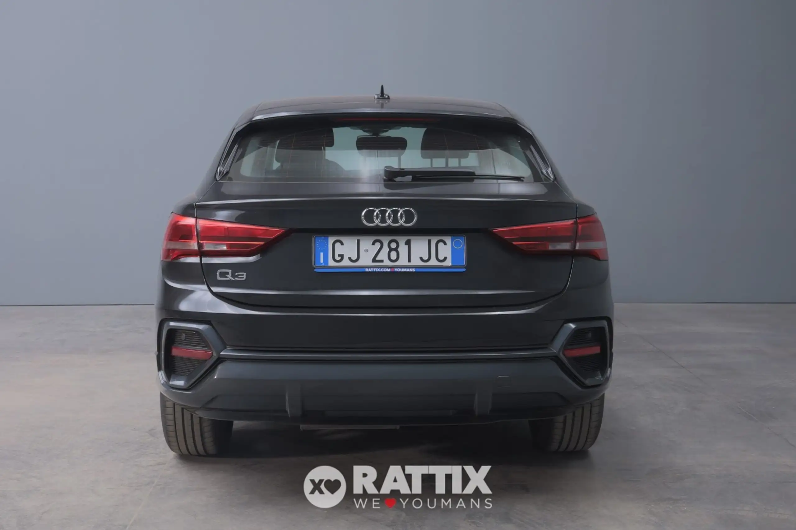 Audi - Q3