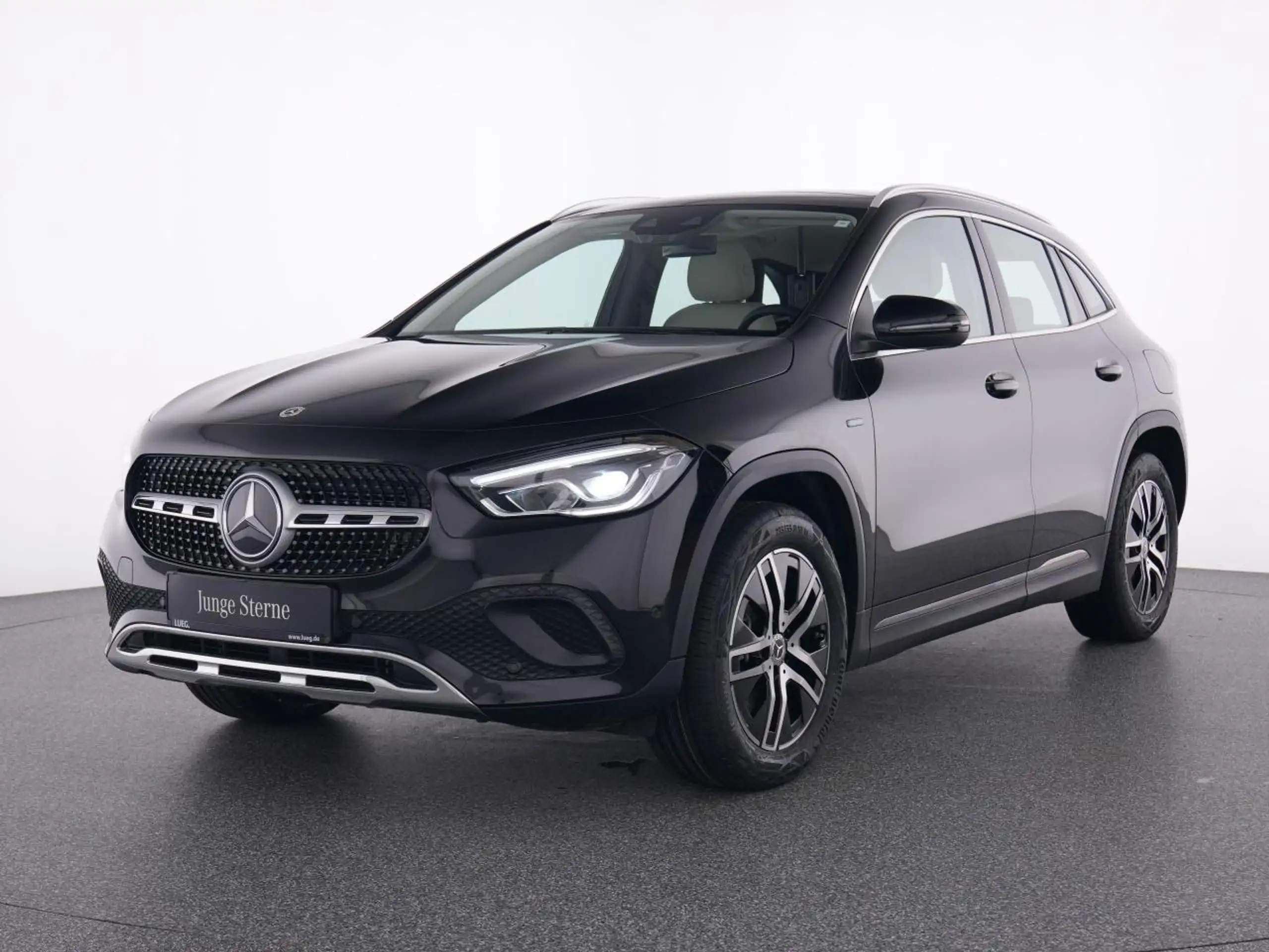 Mercedes-Benz - GLA 250