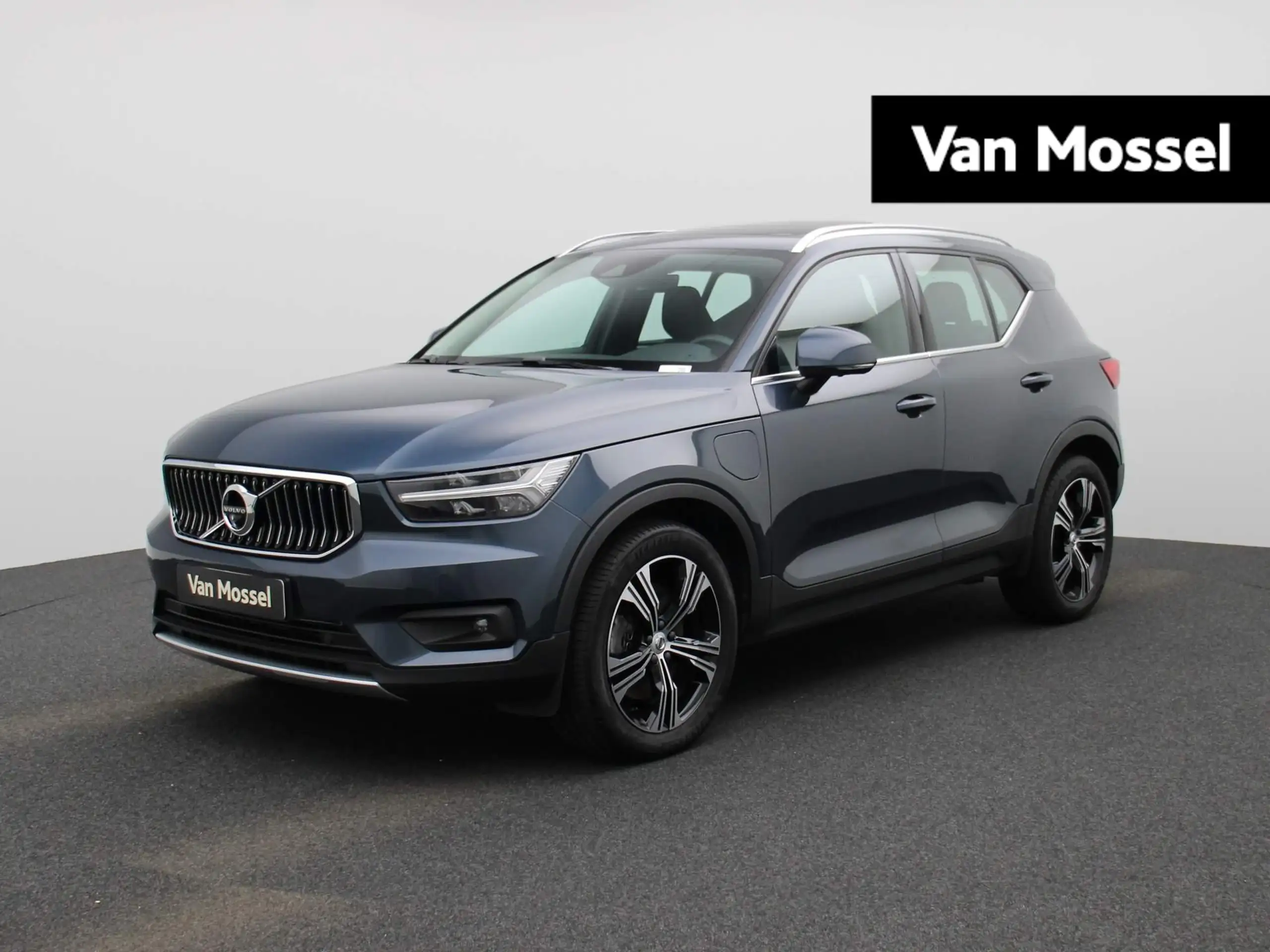 Volvo - XC40