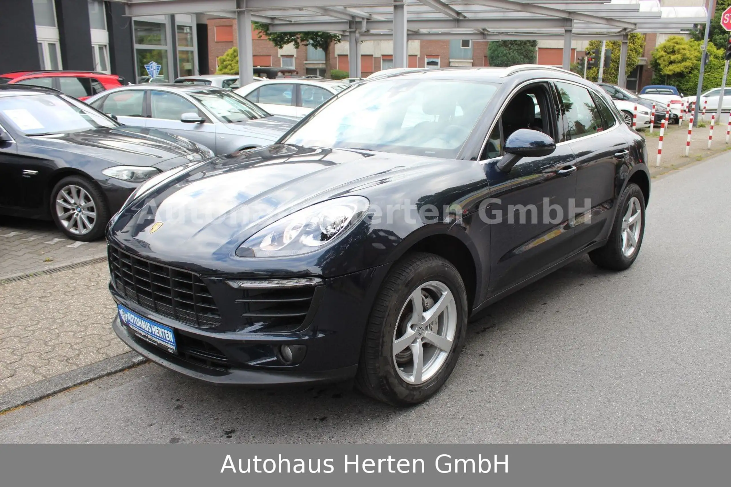 Porsche - Macan