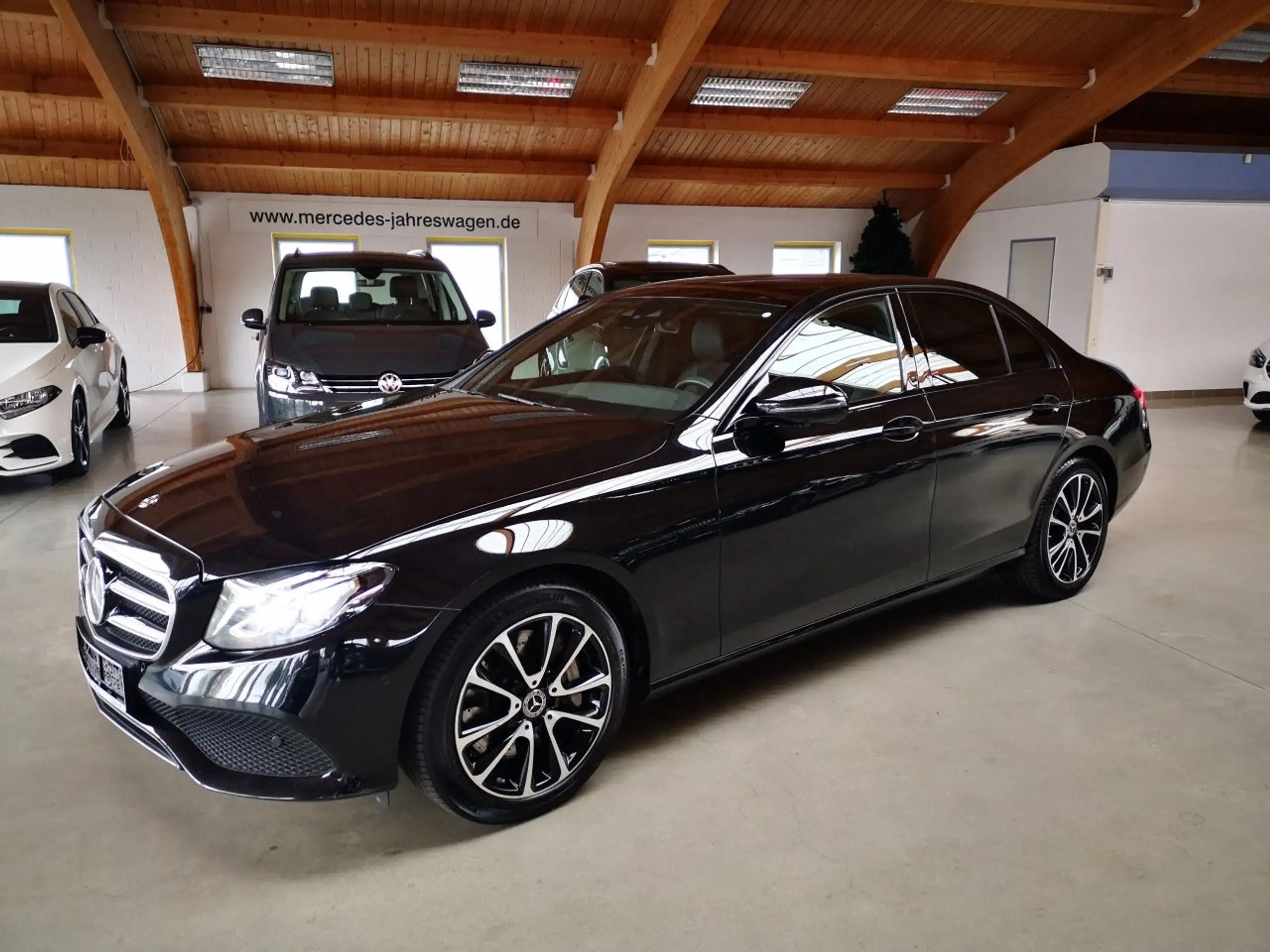 Mercedes-Benz - E 350