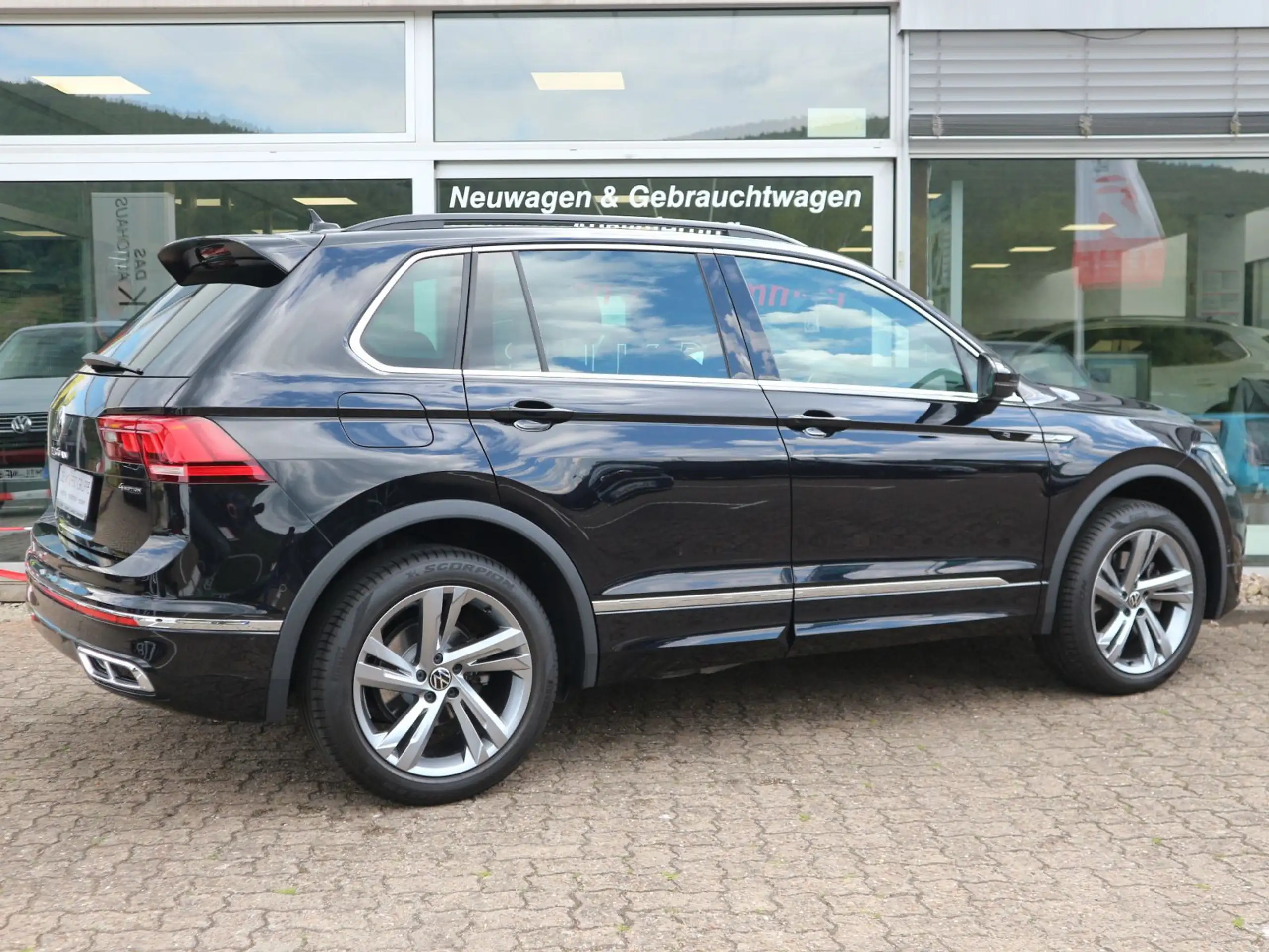 Volkswagen - Tiguan