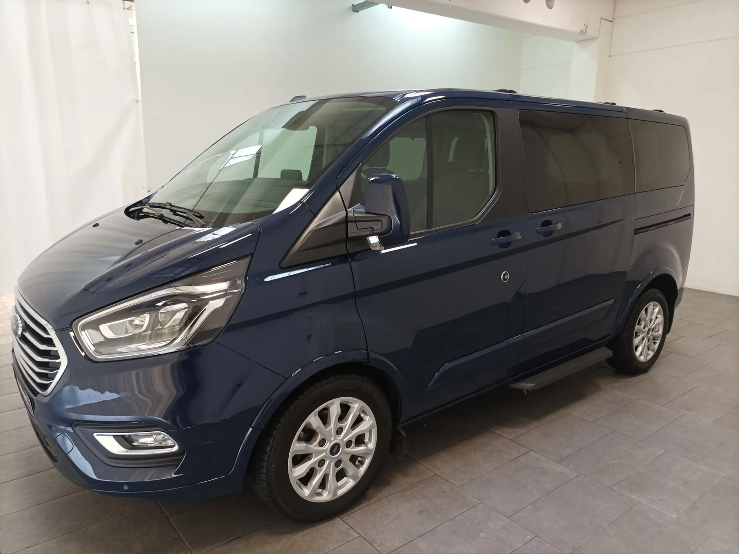 Ford - Tourneo Custom