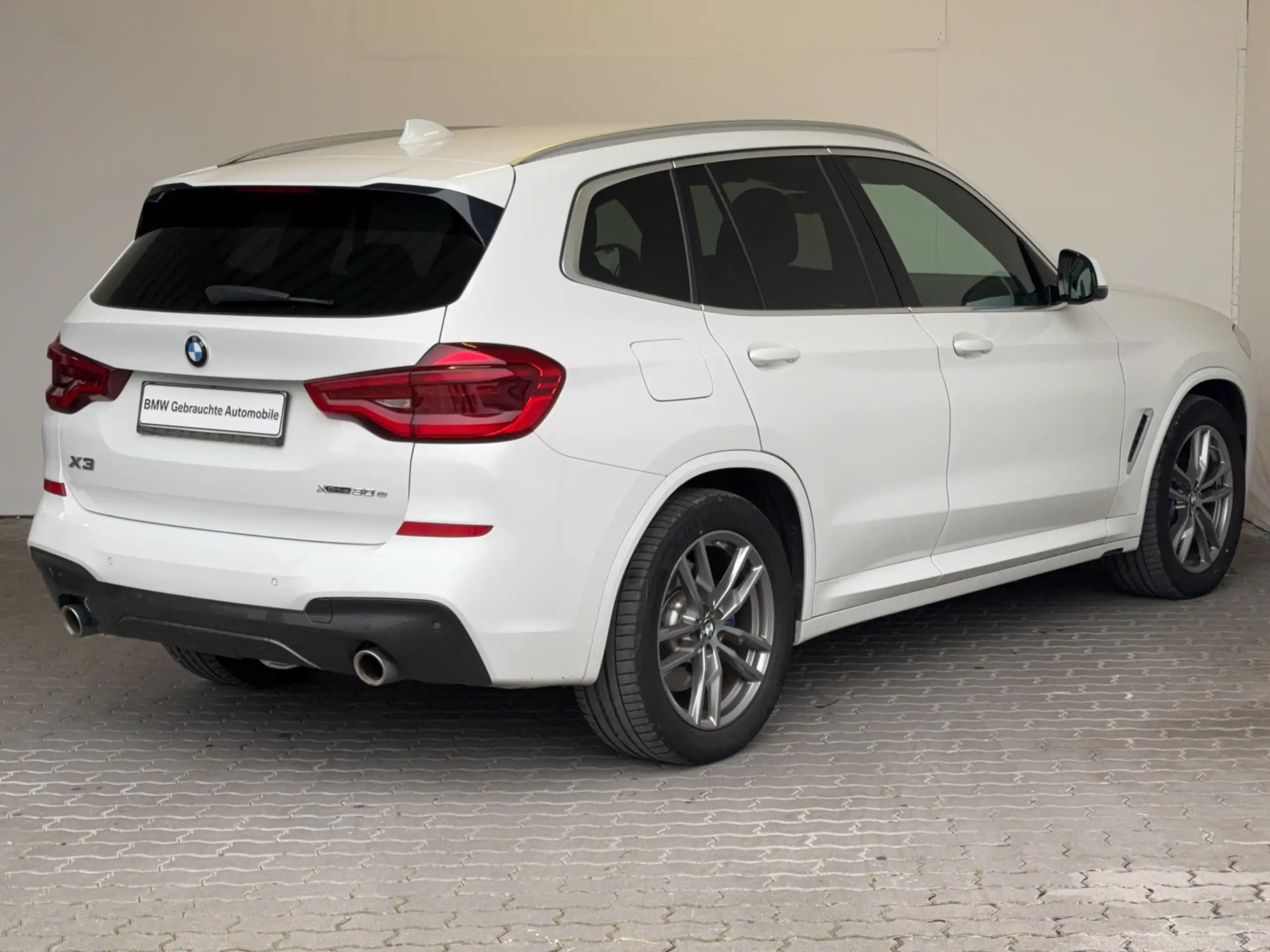 BMW - X3