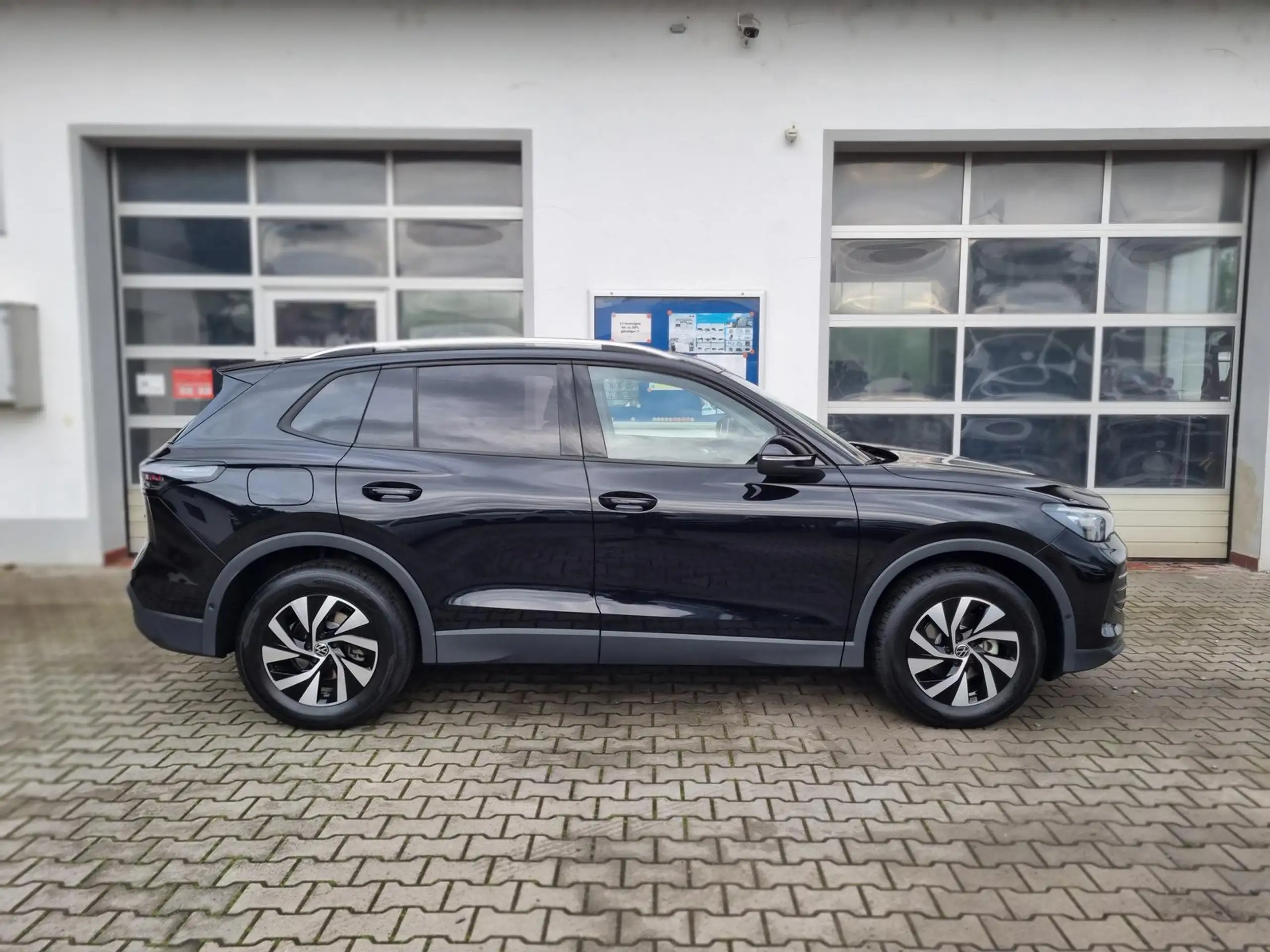 Volkswagen - Tiguan