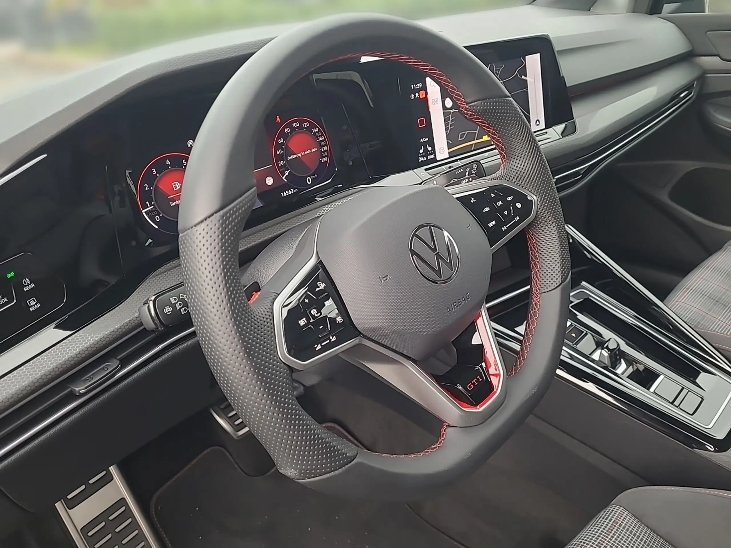 Volkswagen - Golf