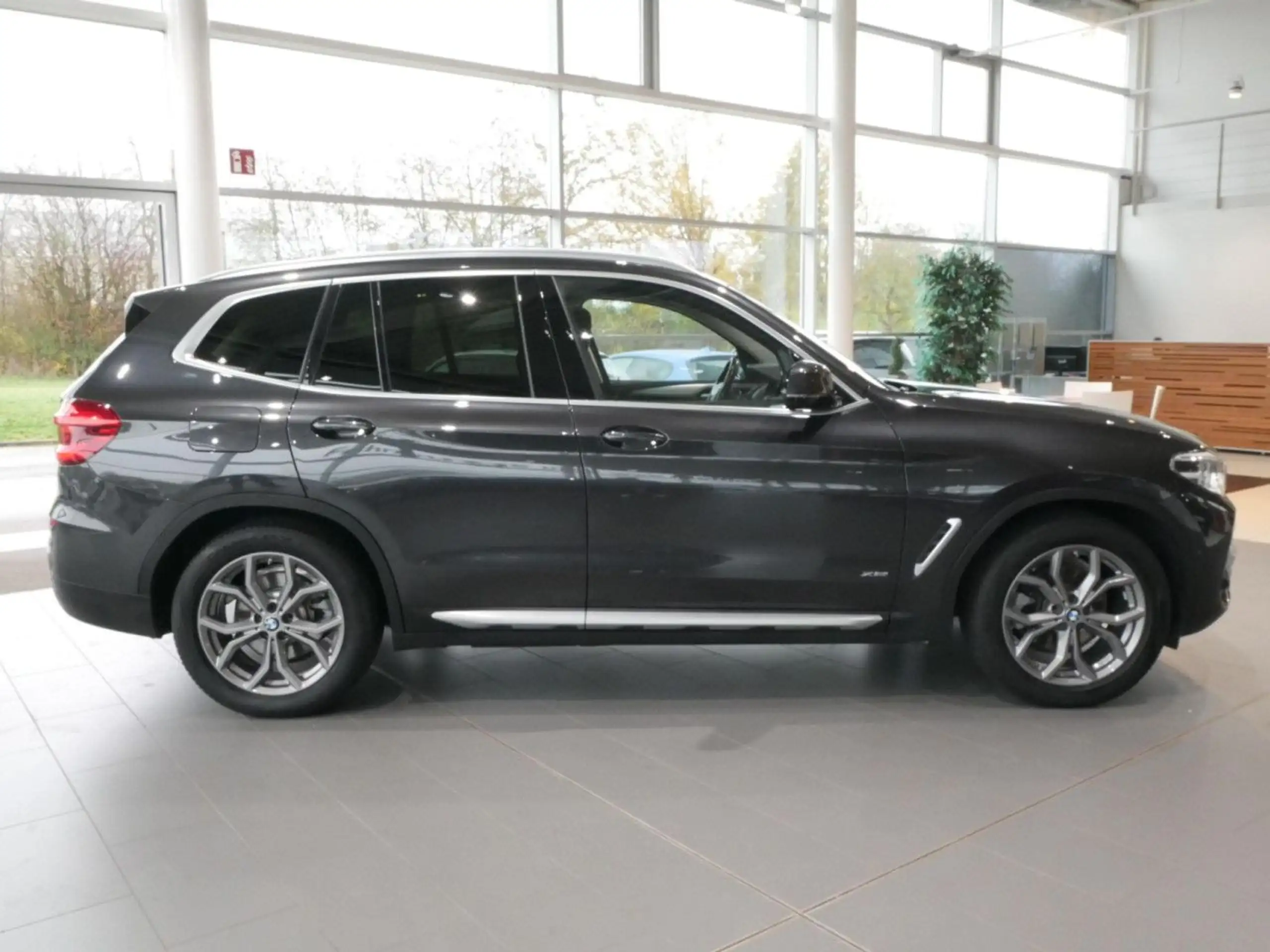 BMW - X3