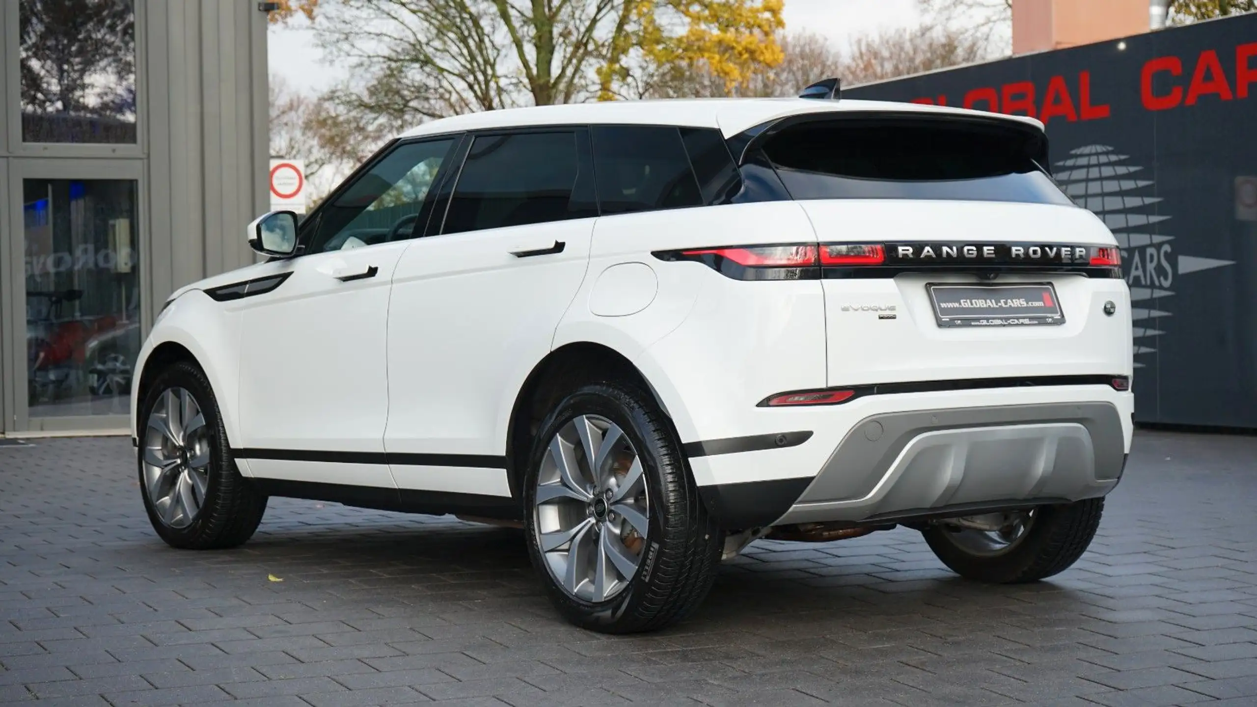 Land Rover - Range Rover Evoque