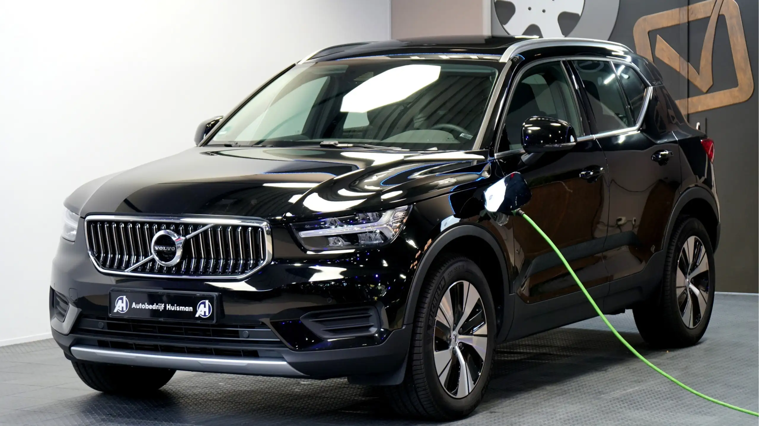 Volvo - XC40