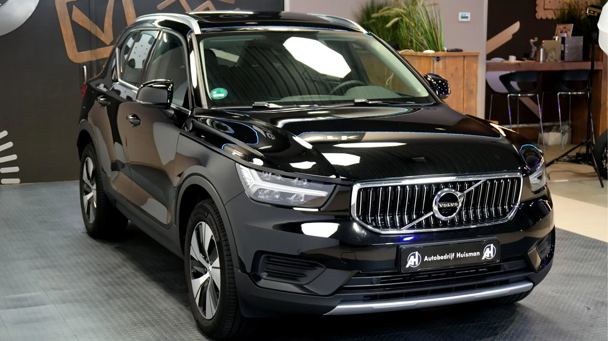 Volvo - XC40